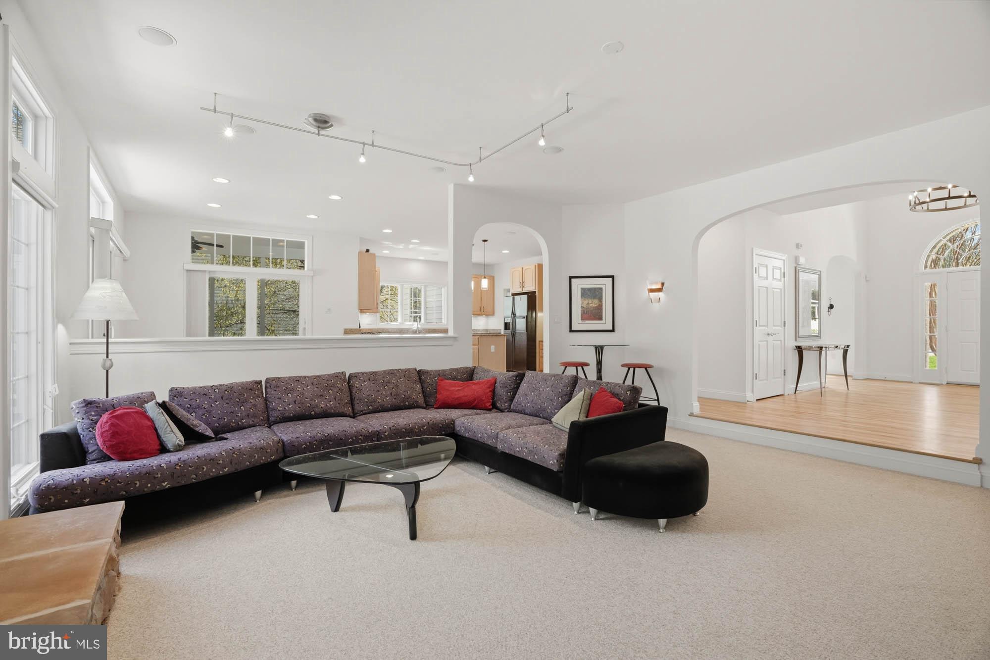 VILLAGE OF RIVER HILL - Residential