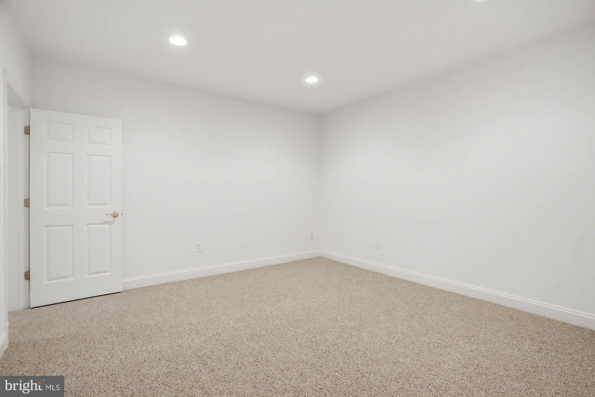 VILLAGE OF RIVER HILL - Residential