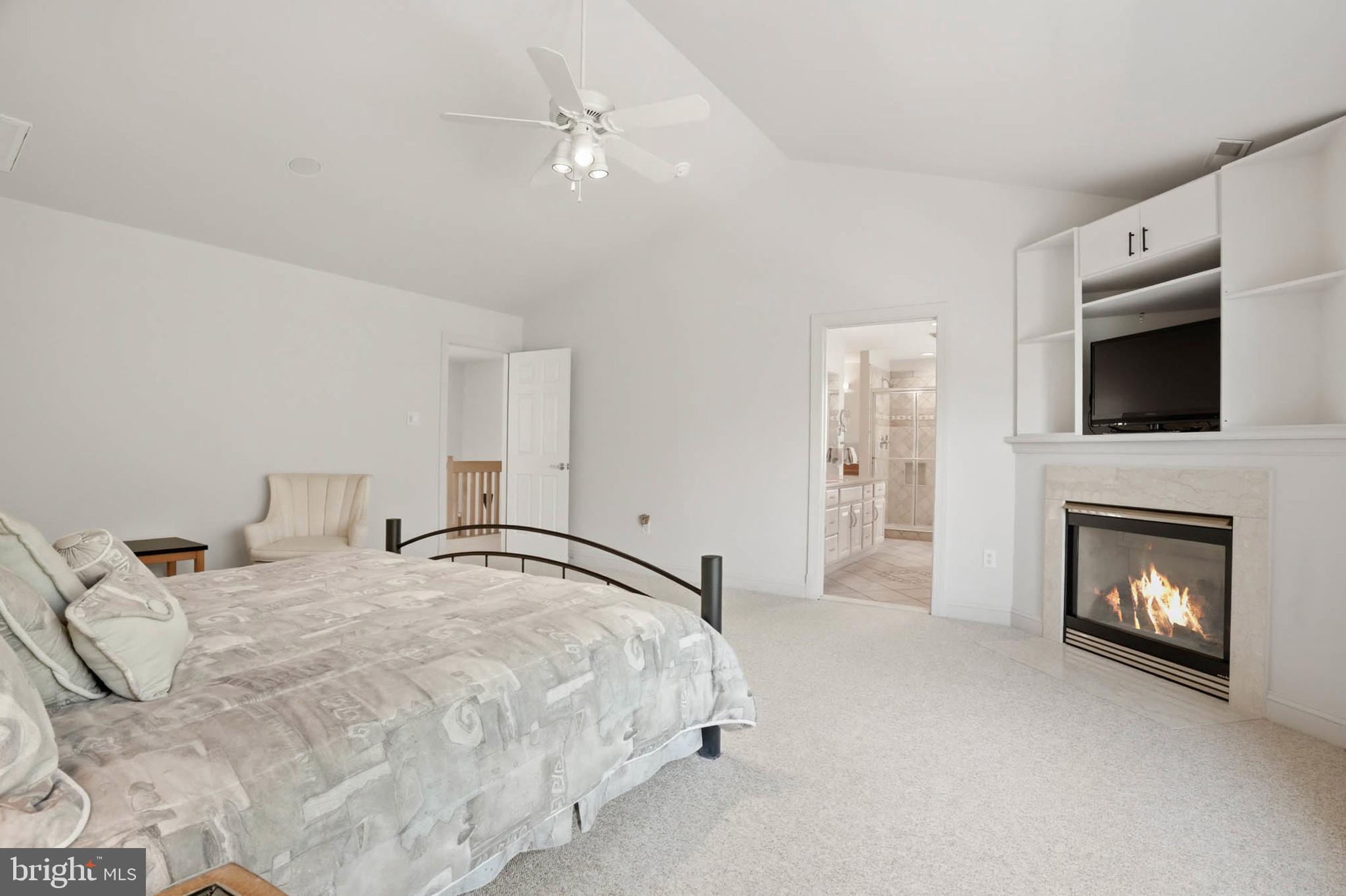 VILLAGE OF RIVER HILL - Residential