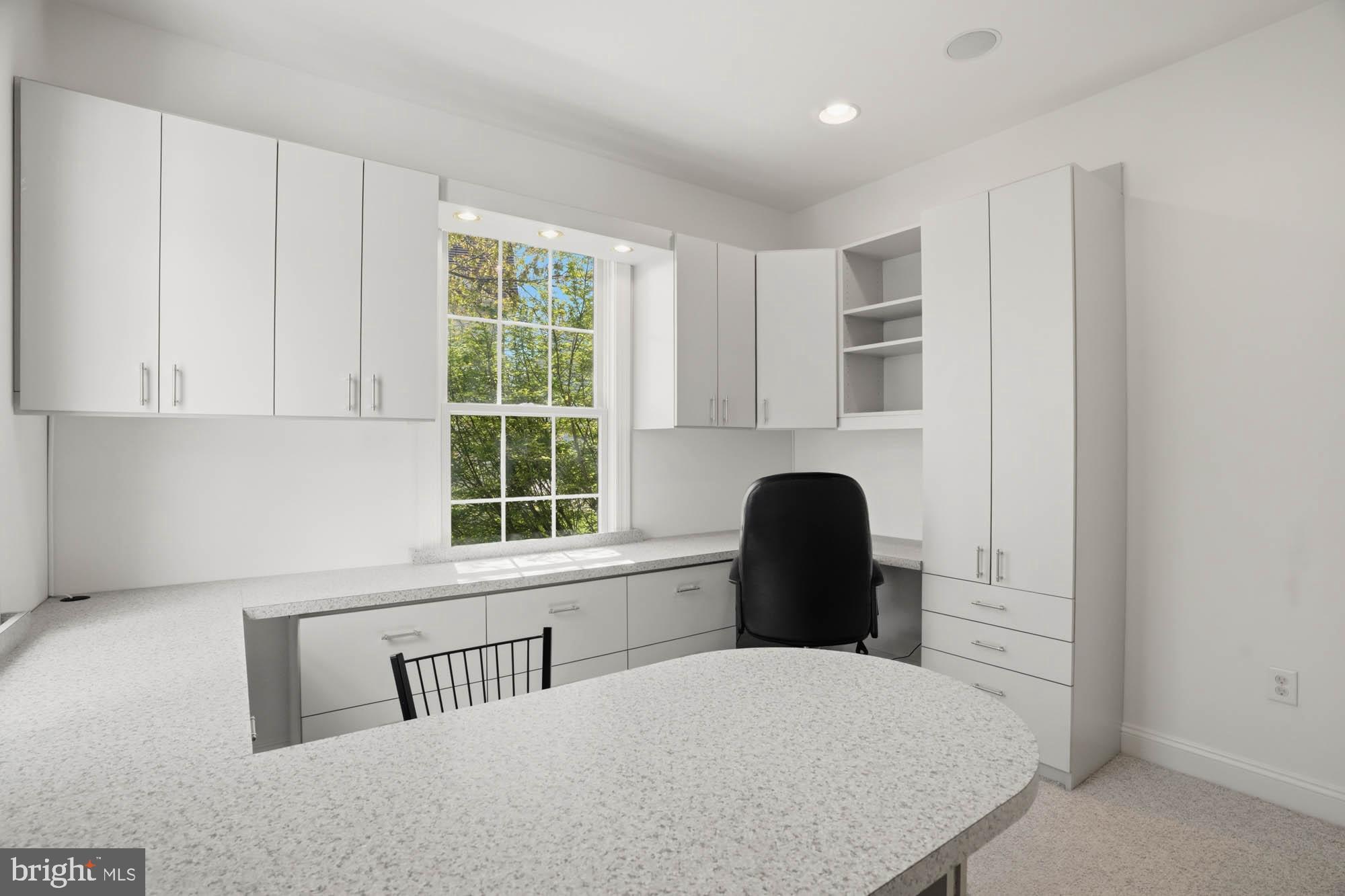 VILLAGE OF RIVER HILL - Residential