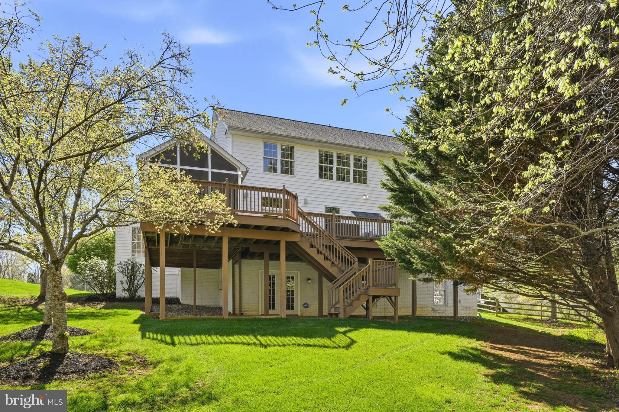 VILLAGE OF RIVER HILL - Residential