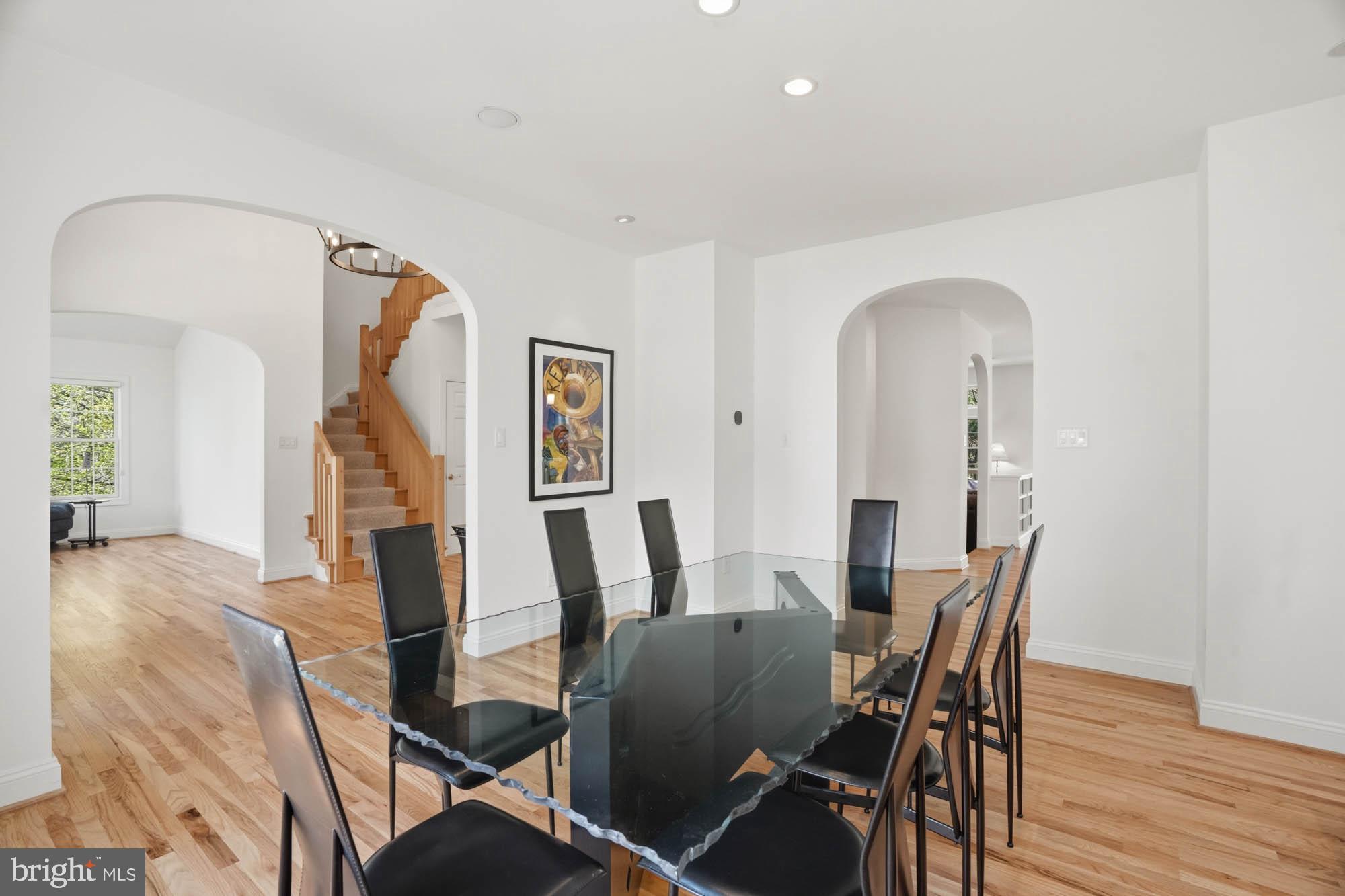 VILLAGE OF RIVER HILL - Residential