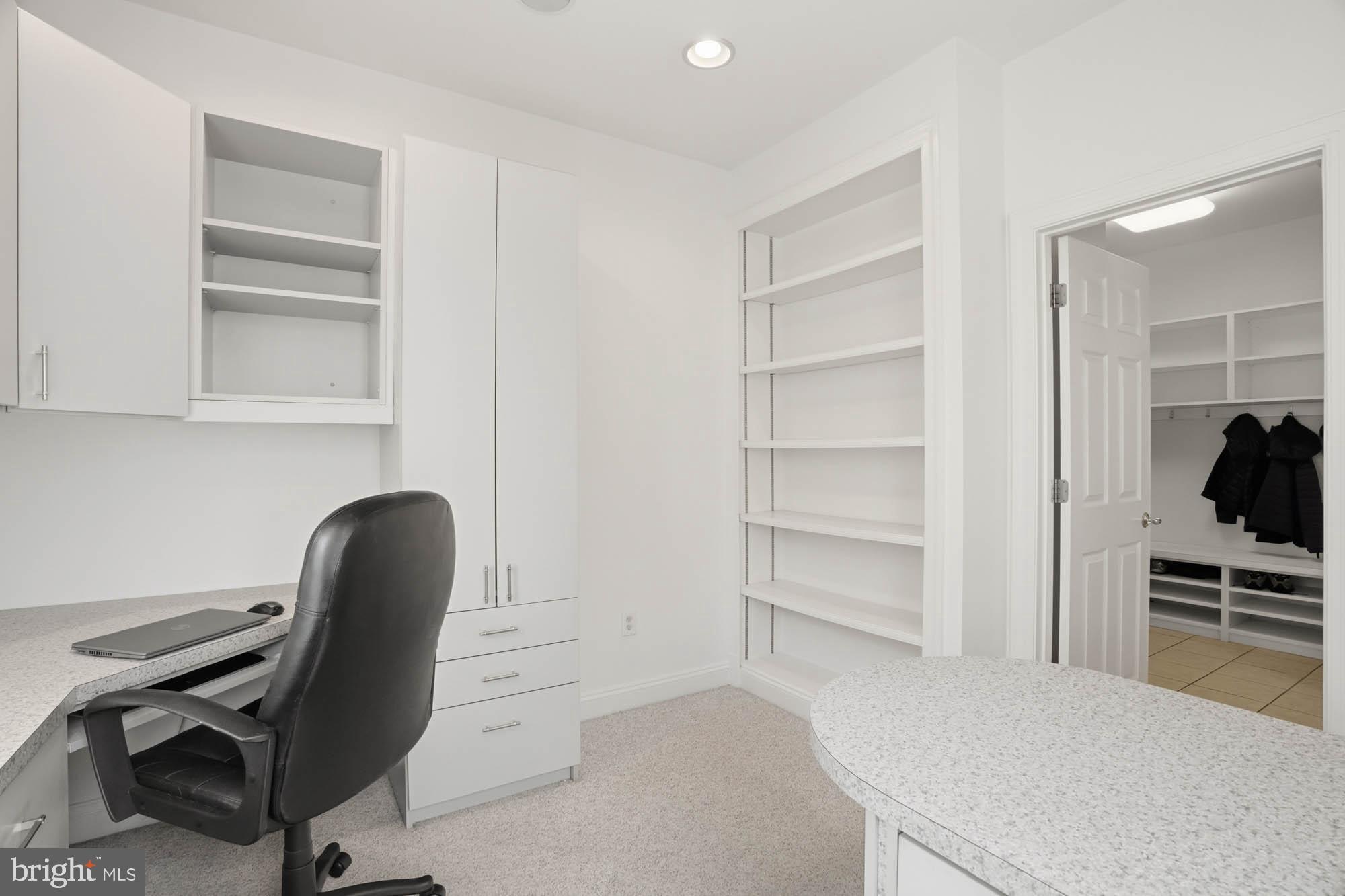 VILLAGE OF RIVER HILL - Residential