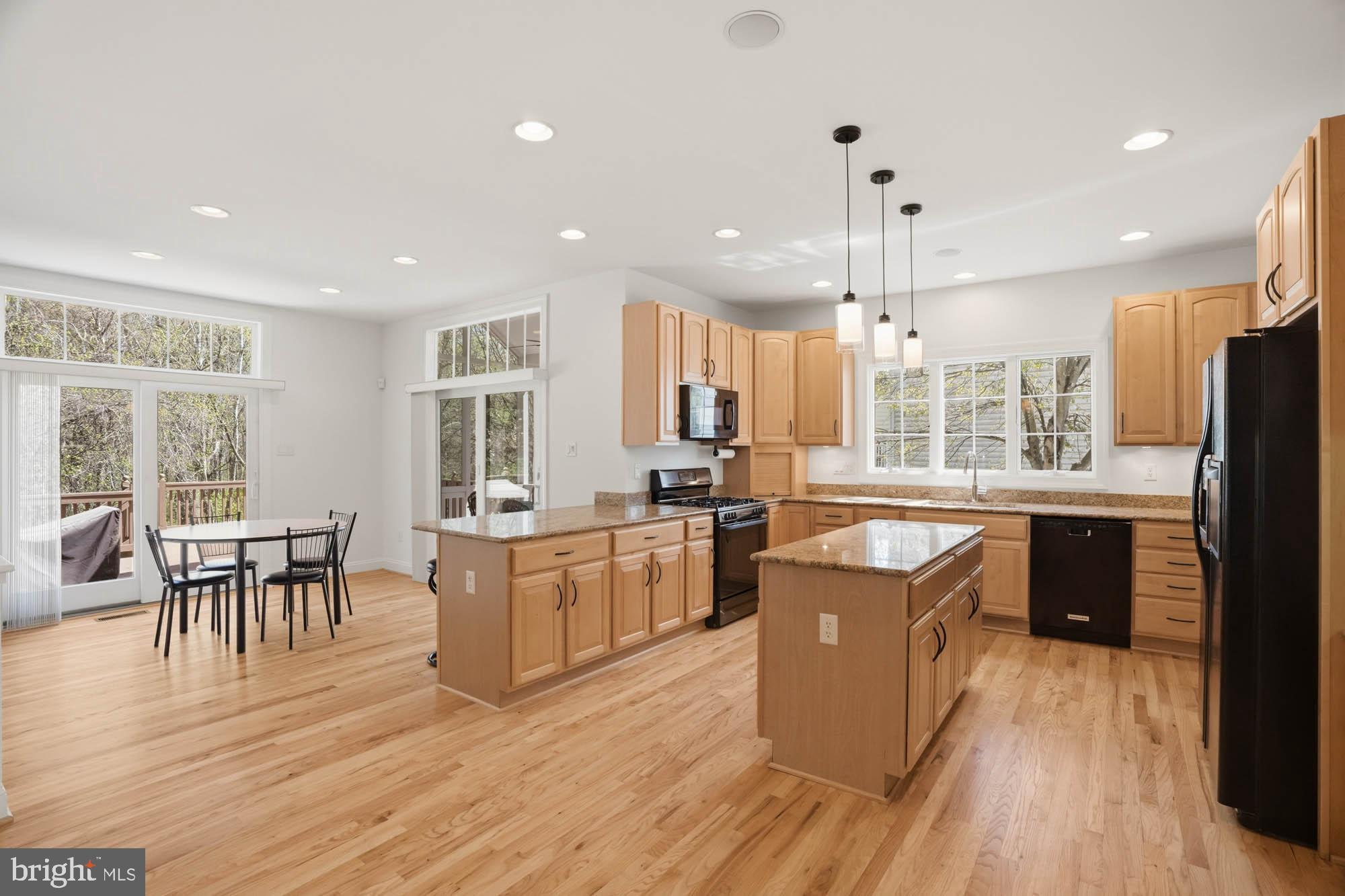 VILLAGE OF RIVER HILL - Residential