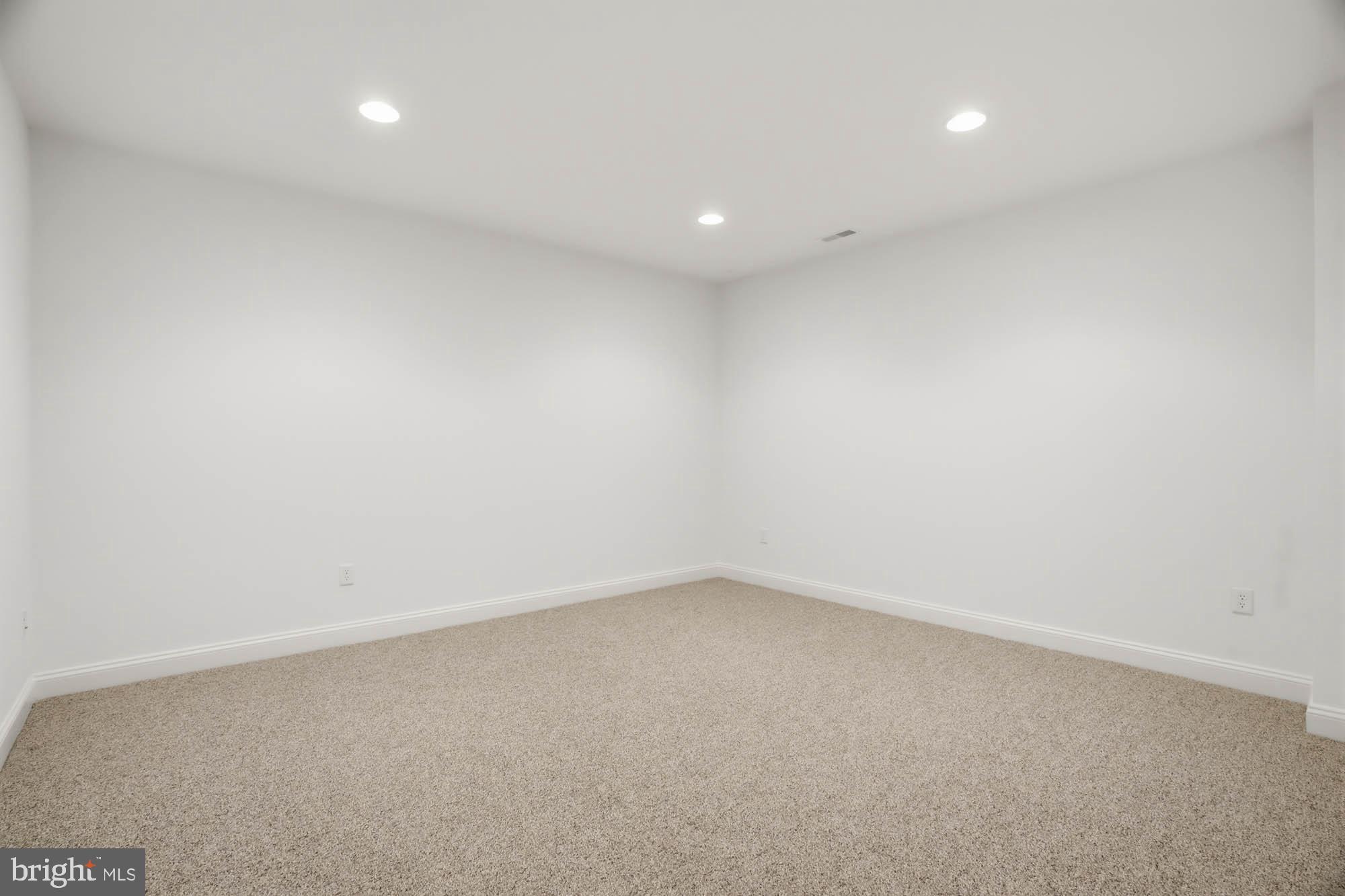 VILLAGE OF RIVER HILL - Residential