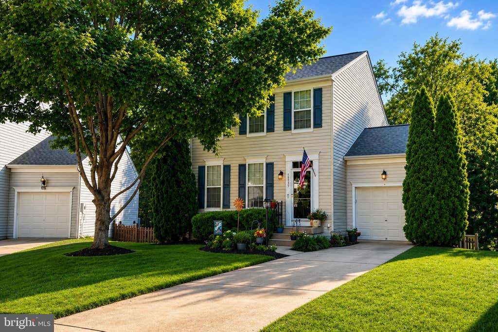 Photo of 15539 Miller School Place, MANASSAS, VA 20112 (MLS # VAPW2126408)