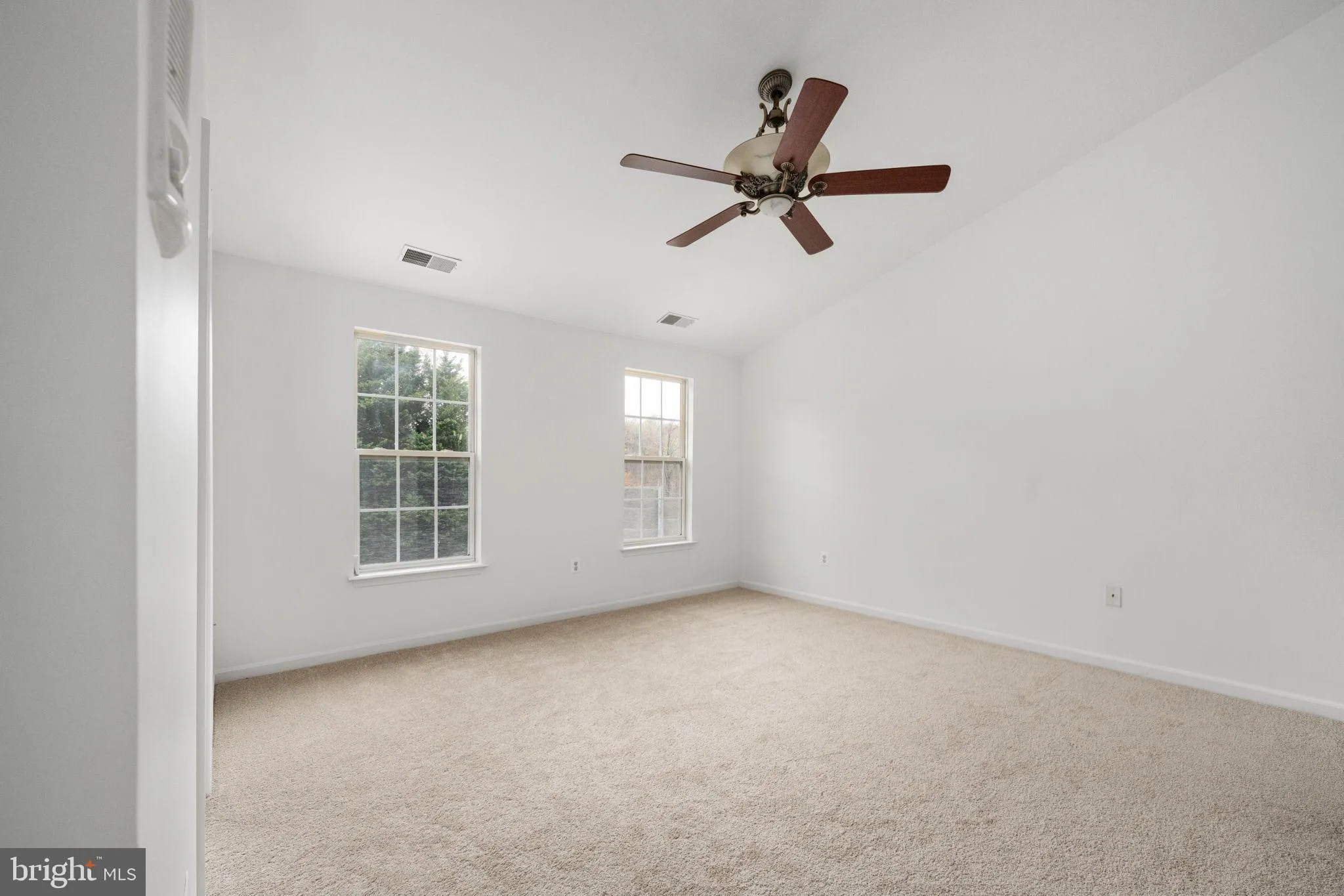 Woodbridge, Virginia 22191, United States, 3 Bedrooms Bedrooms, ,4 BathroomsBathrooms,Residential,Coming Soon,89339