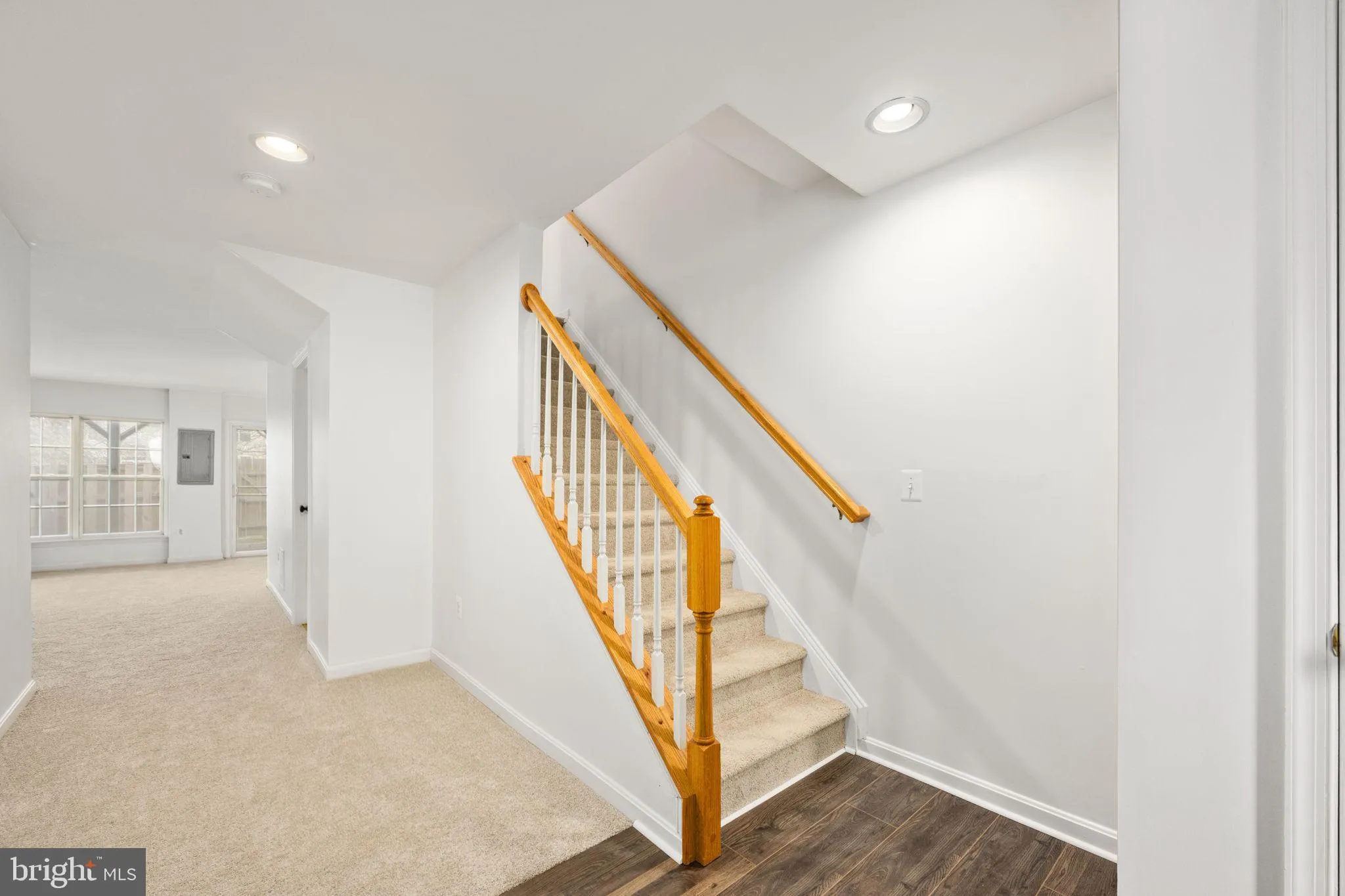 Woodbridge, Virginia 22191, United States, 3 Bedrooms Bedrooms, ,4 BathroomsBathrooms,Residential,Coming Soon,89339