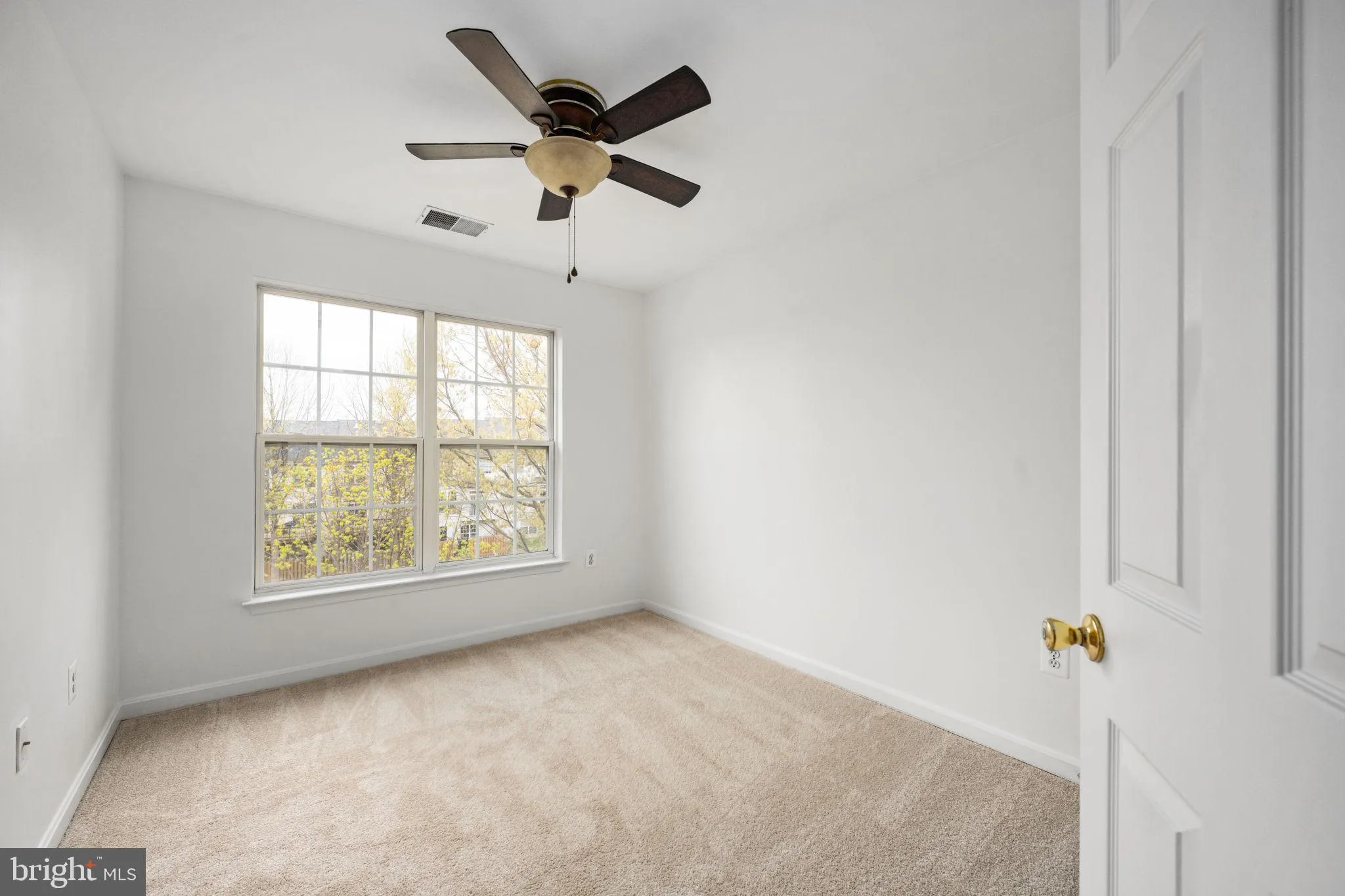 Woodbridge, Virginia 22191, United States, 3 Bedrooms Bedrooms, ,4 BathroomsBathrooms,Residential,Coming Soon,89339