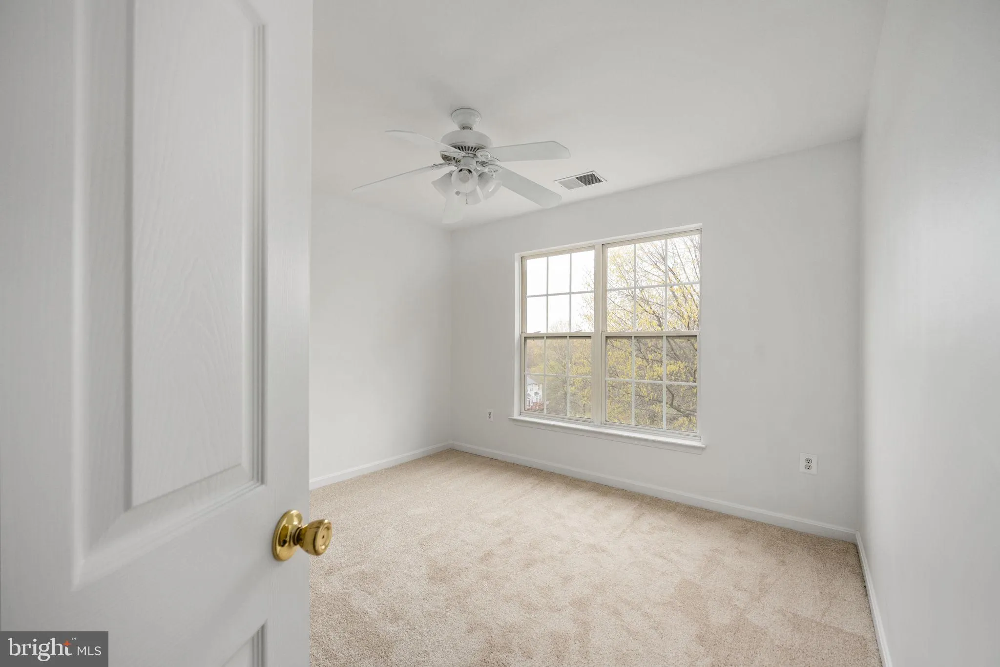 Woodbridge, Virginia 22191, United States, 3 Bedrooms Bedrooms, ,4 BathroomsBathrooms,Residential,Coming Soon,89339