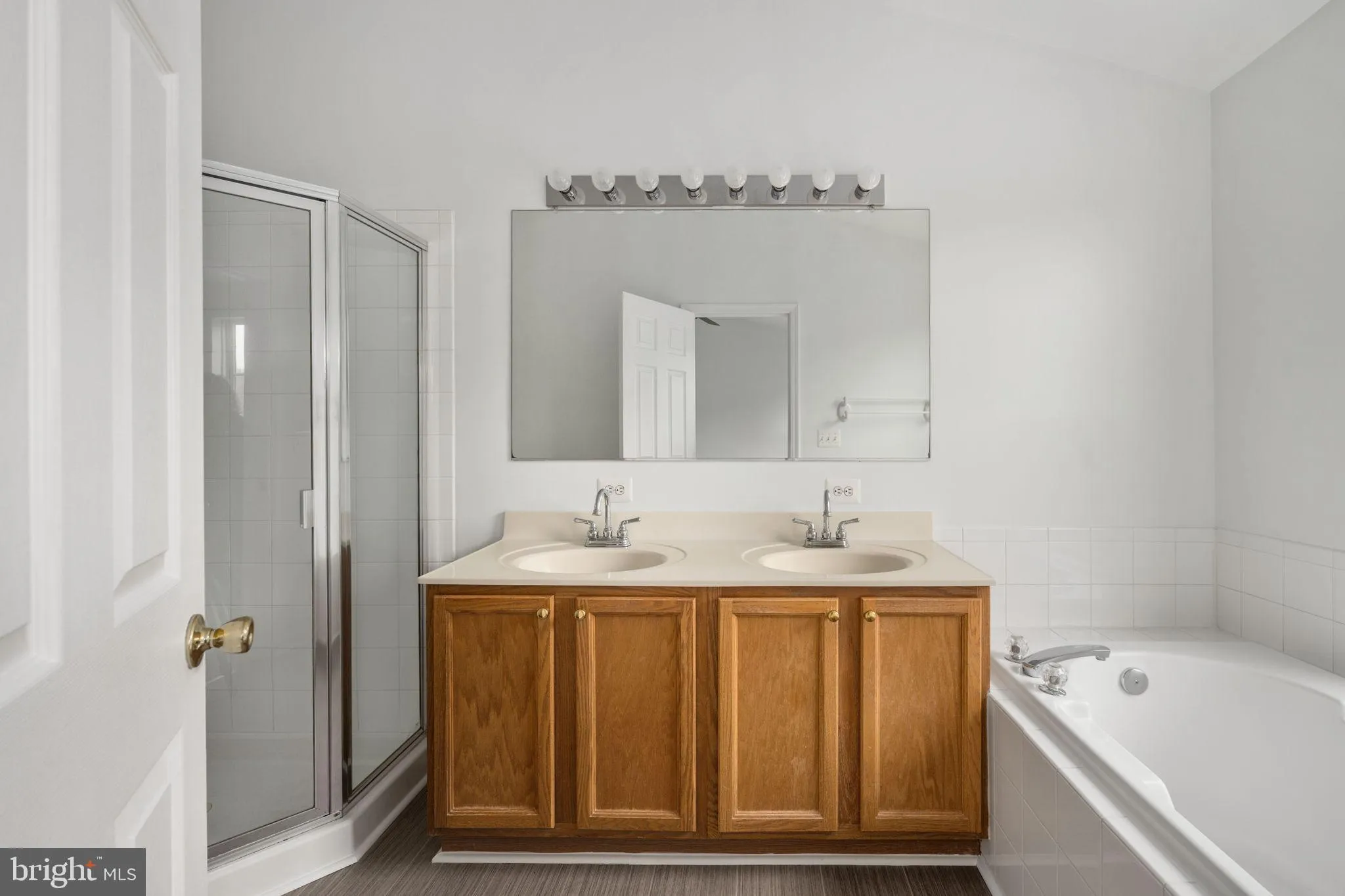 Woodbridge, Virginia 22191, United States, 3 Bedrooms Bedrooms, ,4 BathroomsBathrooms,Residential,Coming Soon,89339