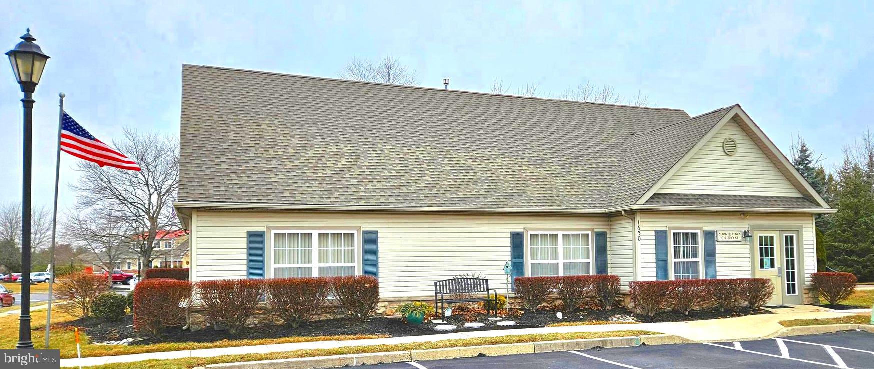 YORKTOWN - Residential