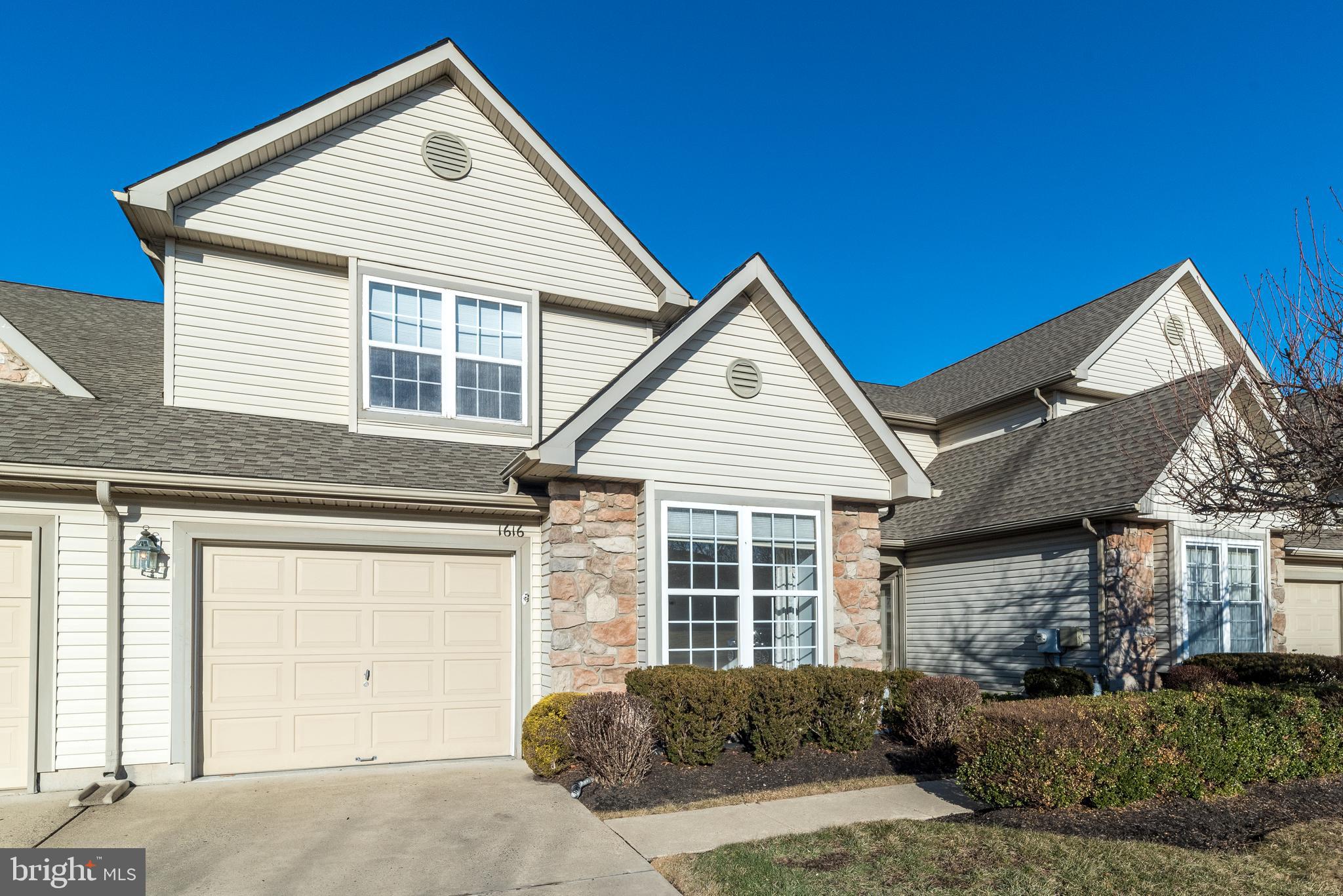 YORKTOWN - Residential