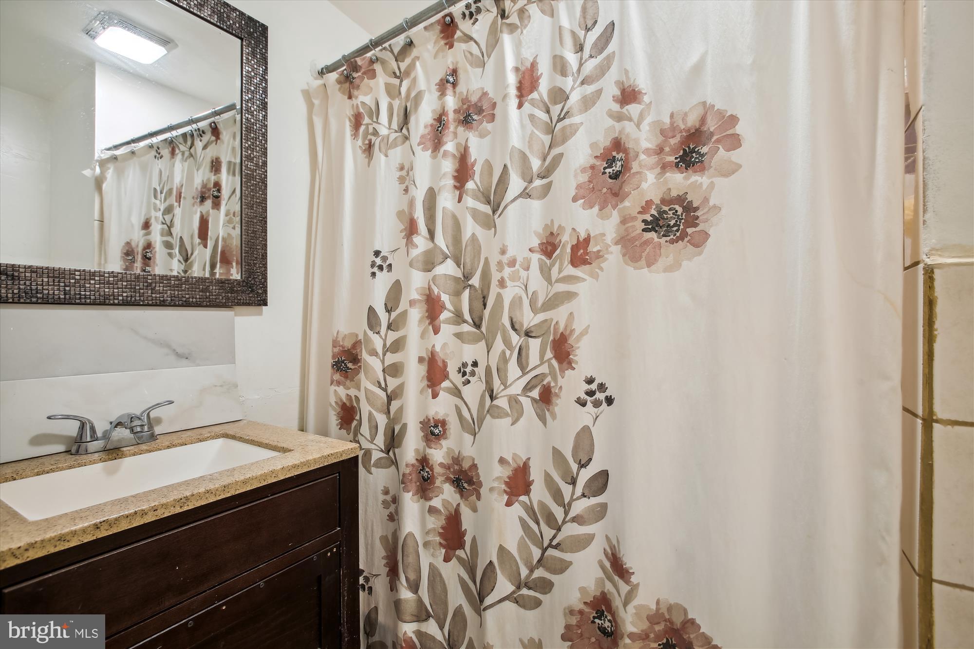 TUCKAHOE VILLAGE - Residential