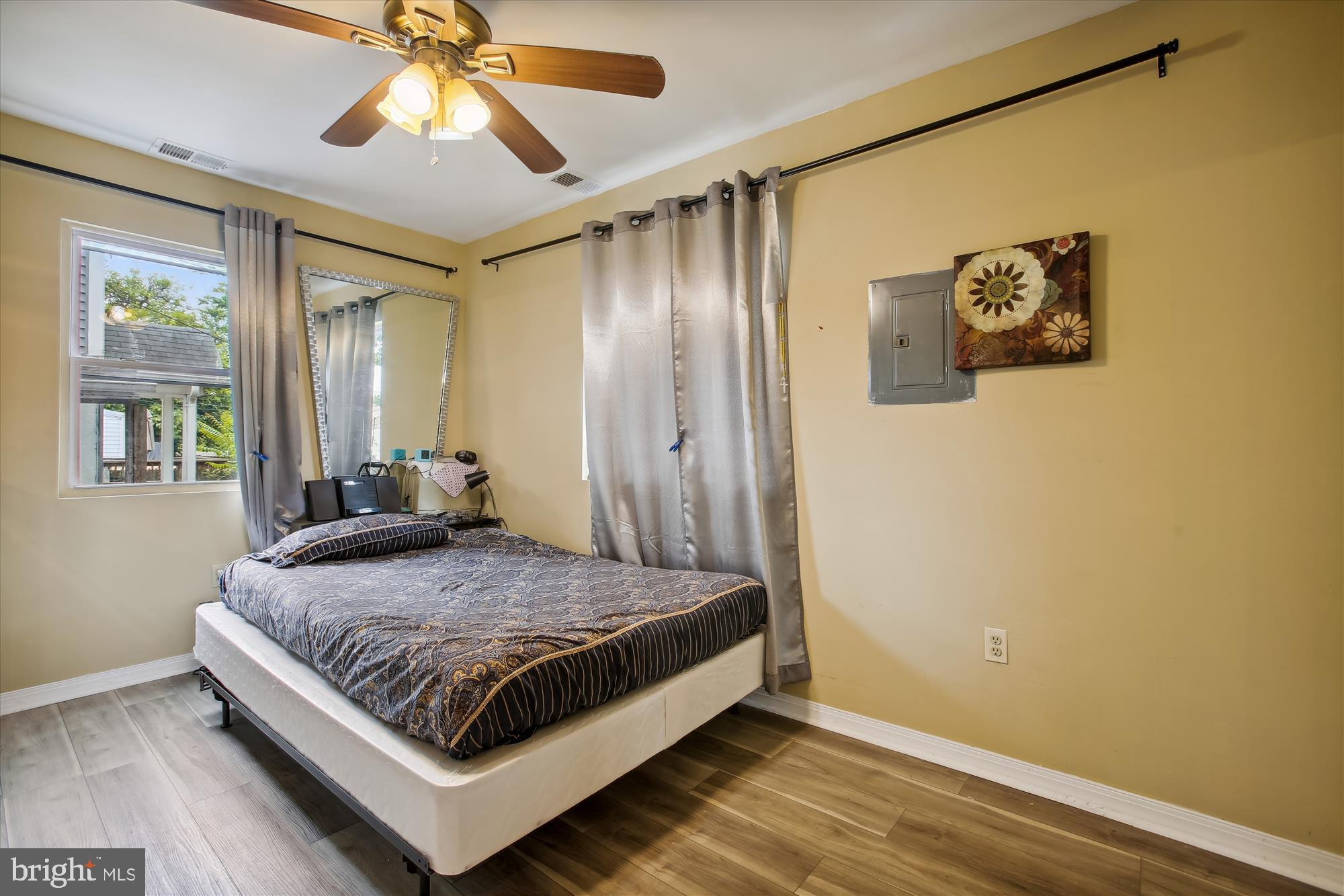 TUCKAHOE VILLAGE - Residential