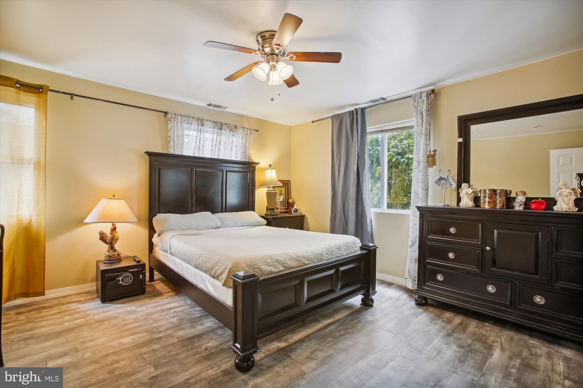 TUCKAHOE VILLAGE - Residential