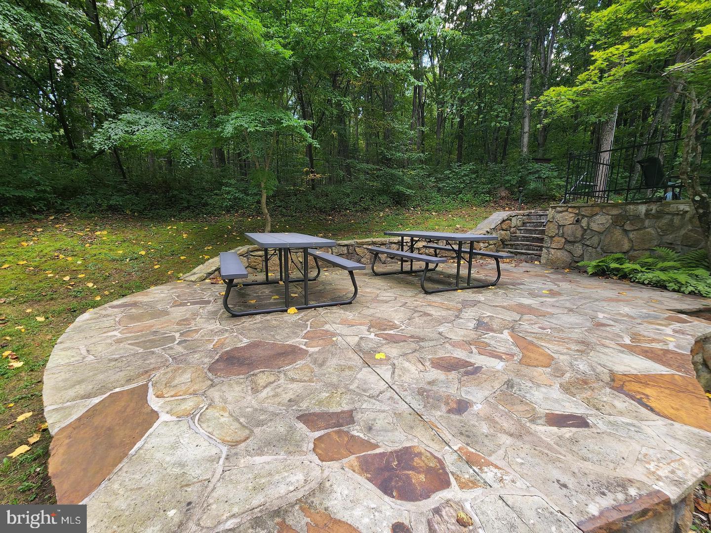 COOLFONT MOUNTAINSIDE - Residential