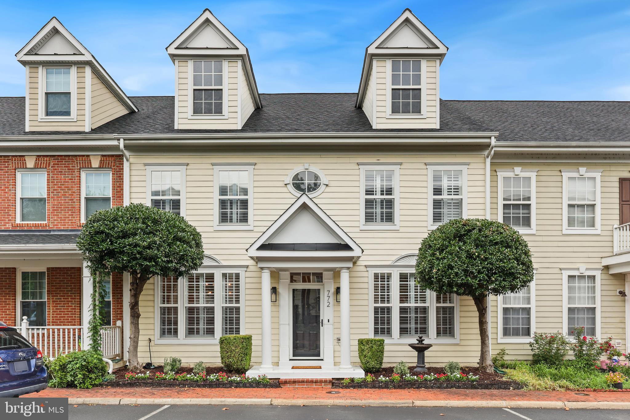 772 MONUMENT AVENUE