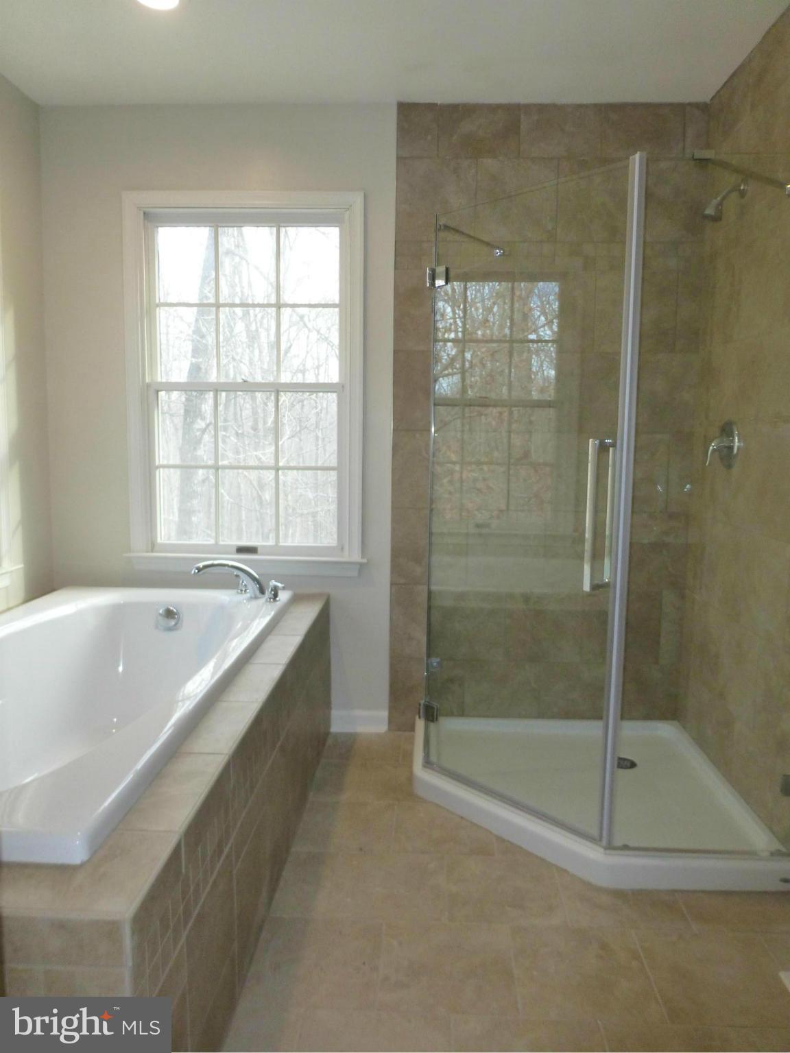 LOWENFELD - Residential