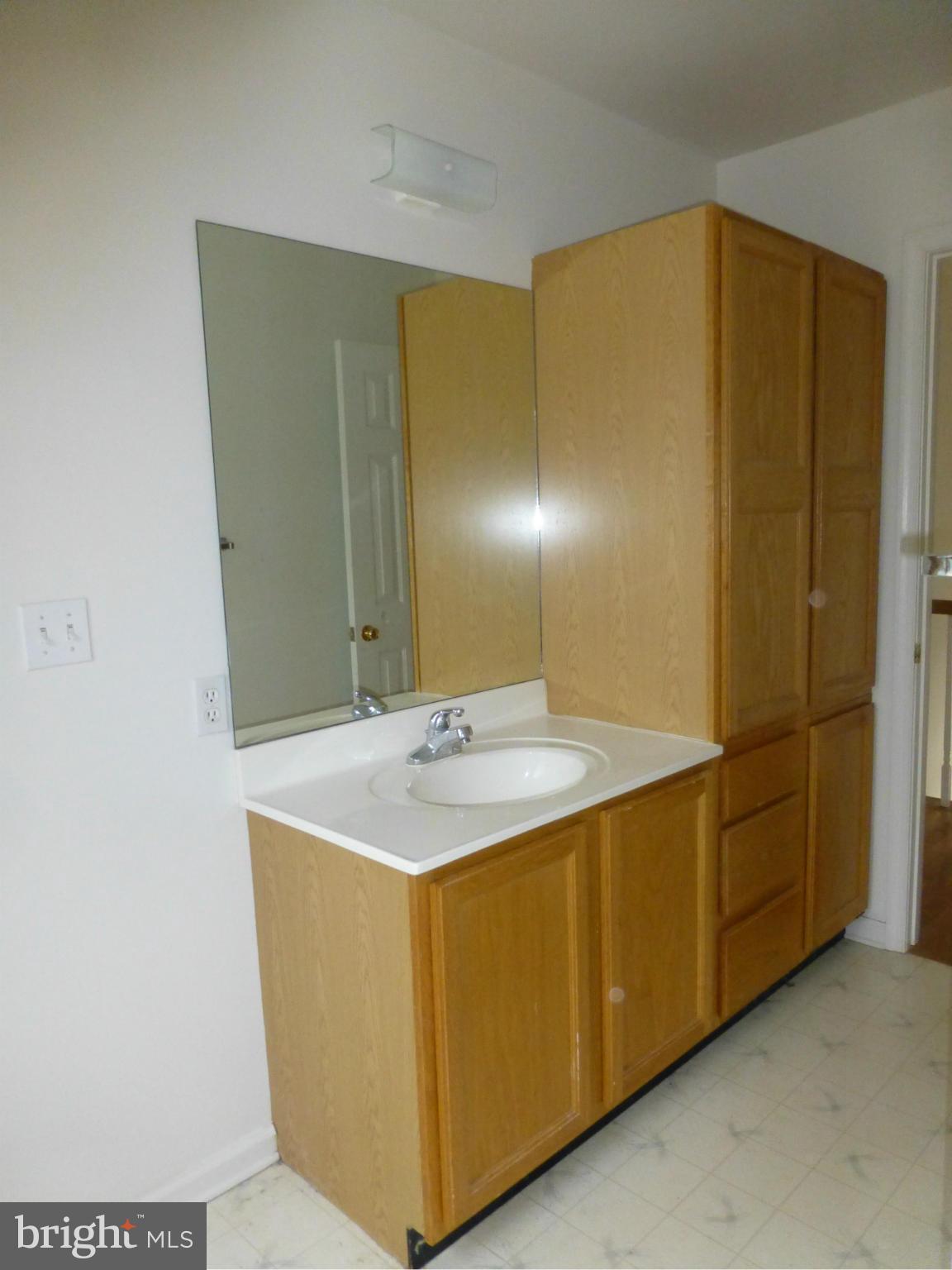 LOWENFELD - Residential