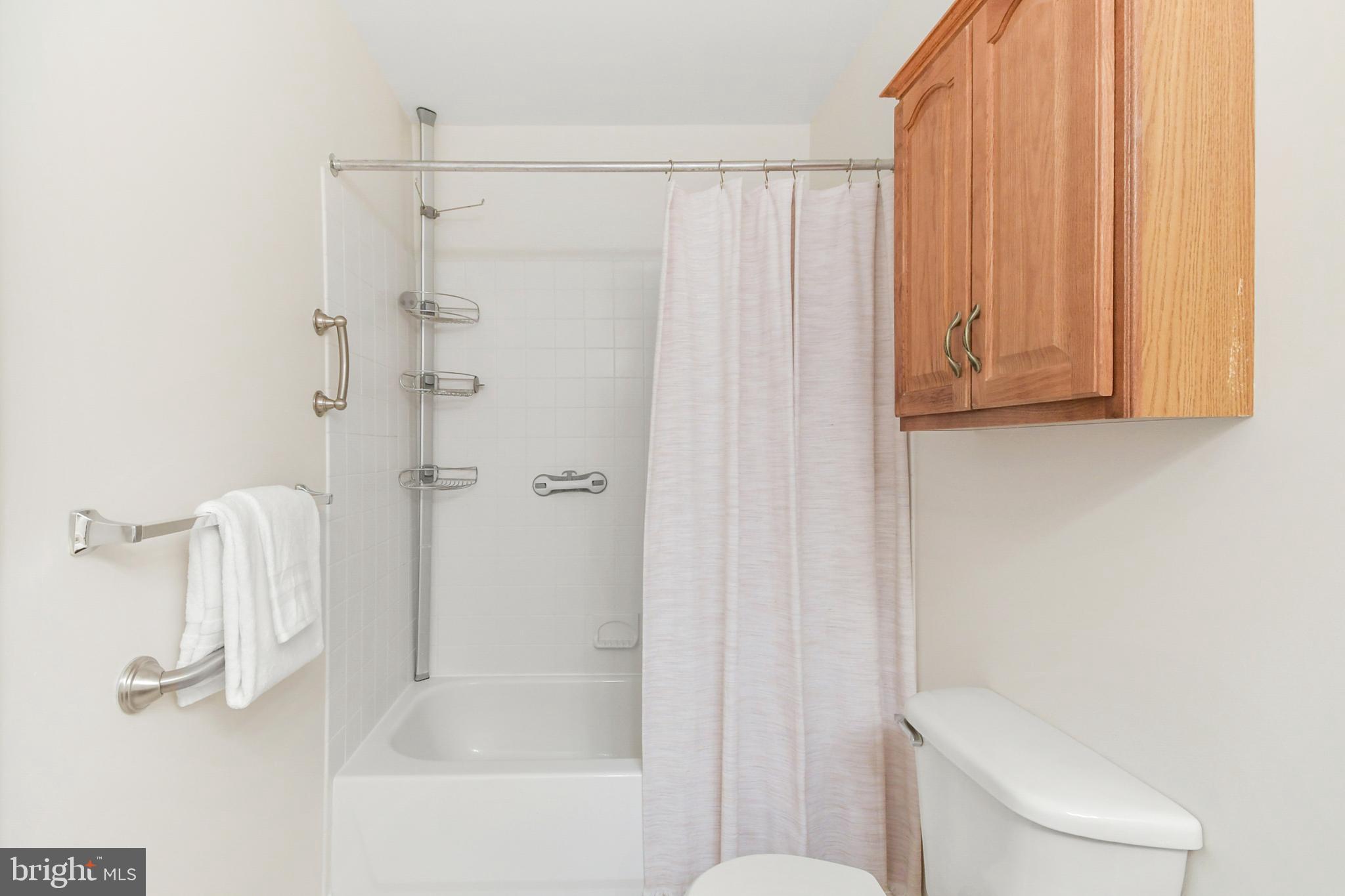 THE MEADOW AT NEW MARKET - Residential