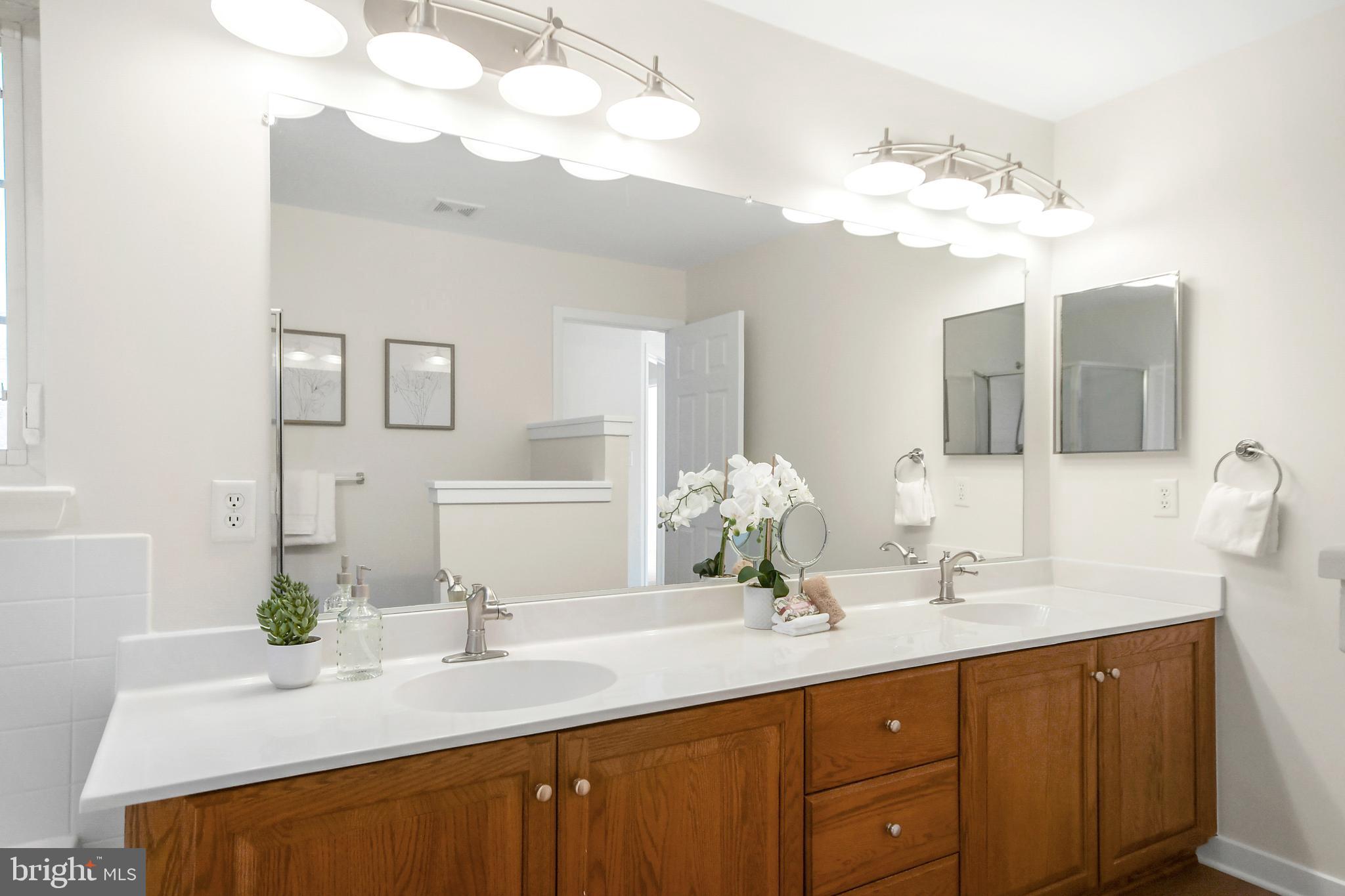 THE MEADOW AT NEW MARKET - Residential