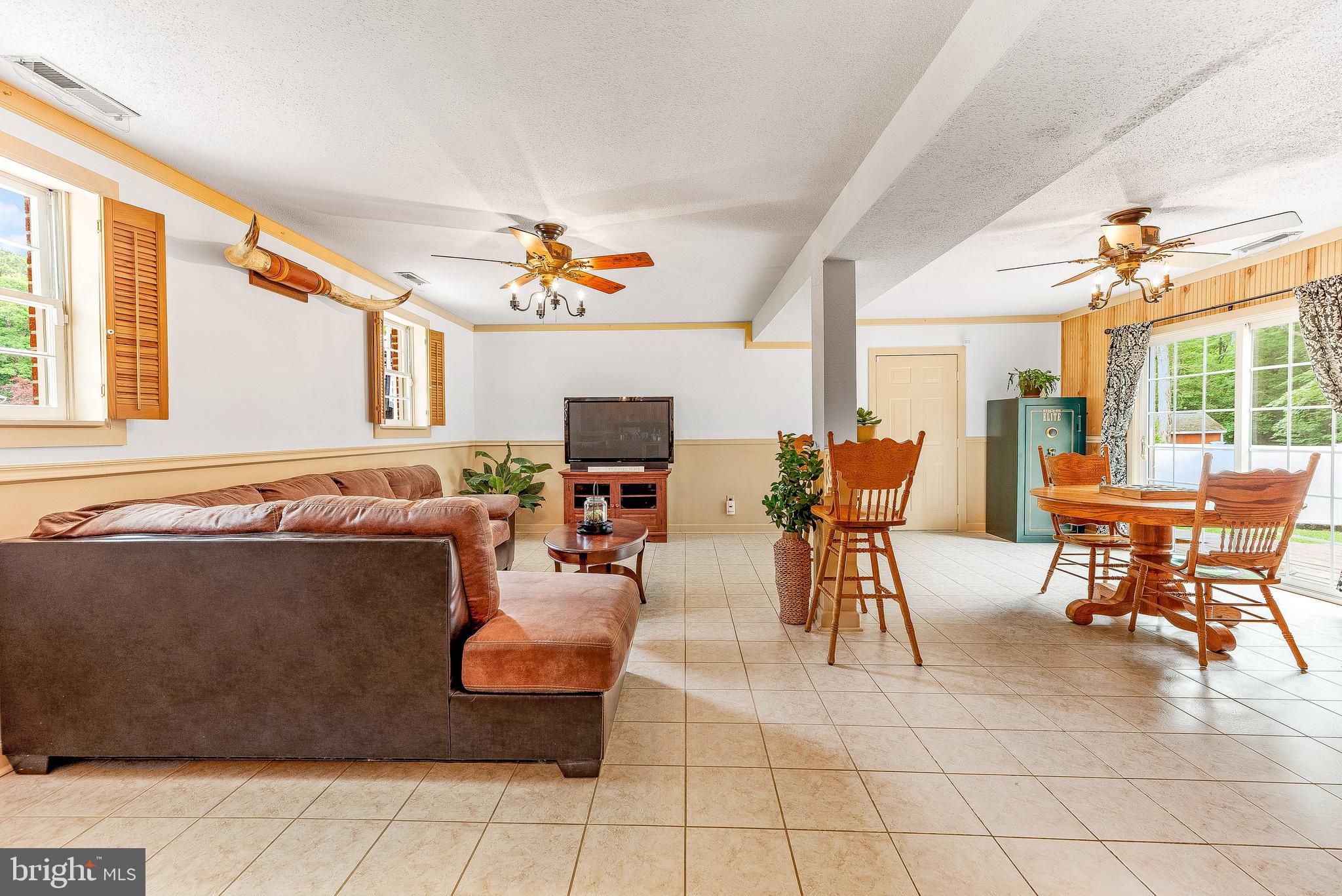 BATES ACRES - Residential