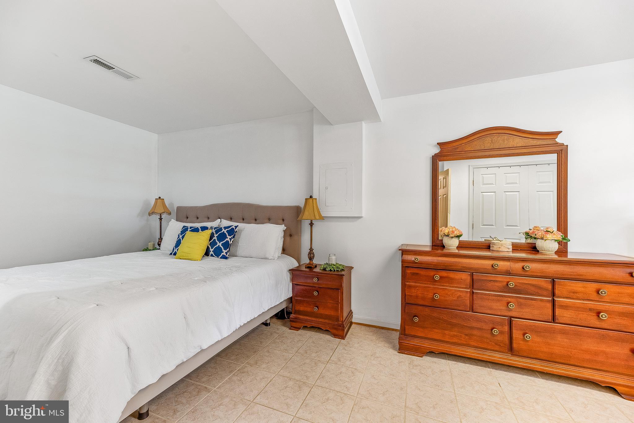 BATES ACRES - Residential