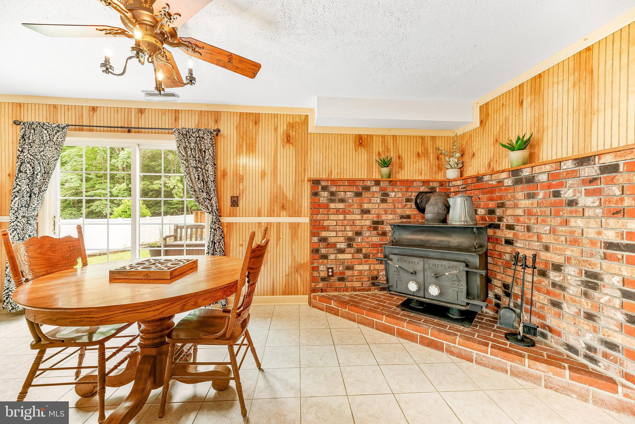 BATES ACRES - Residential