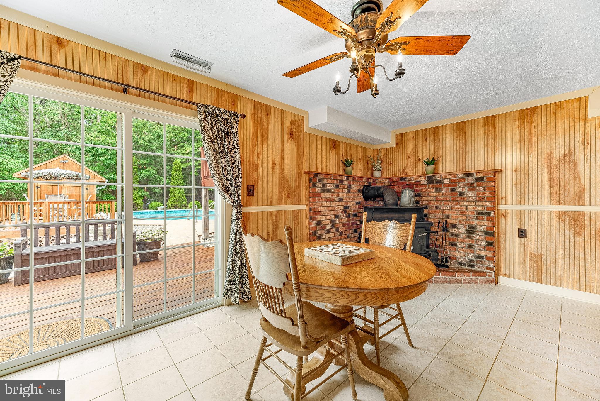 BATES ACRES - Residential