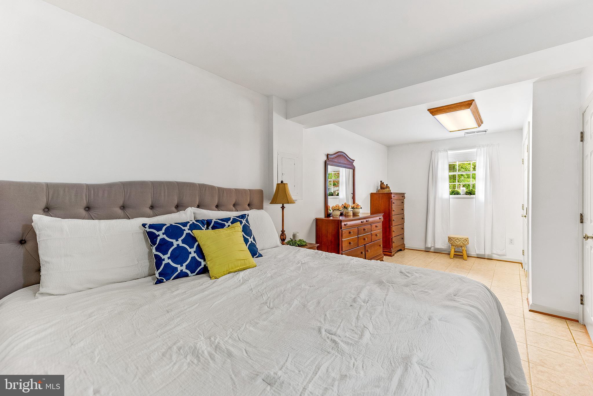 BATES ACRES - Residential