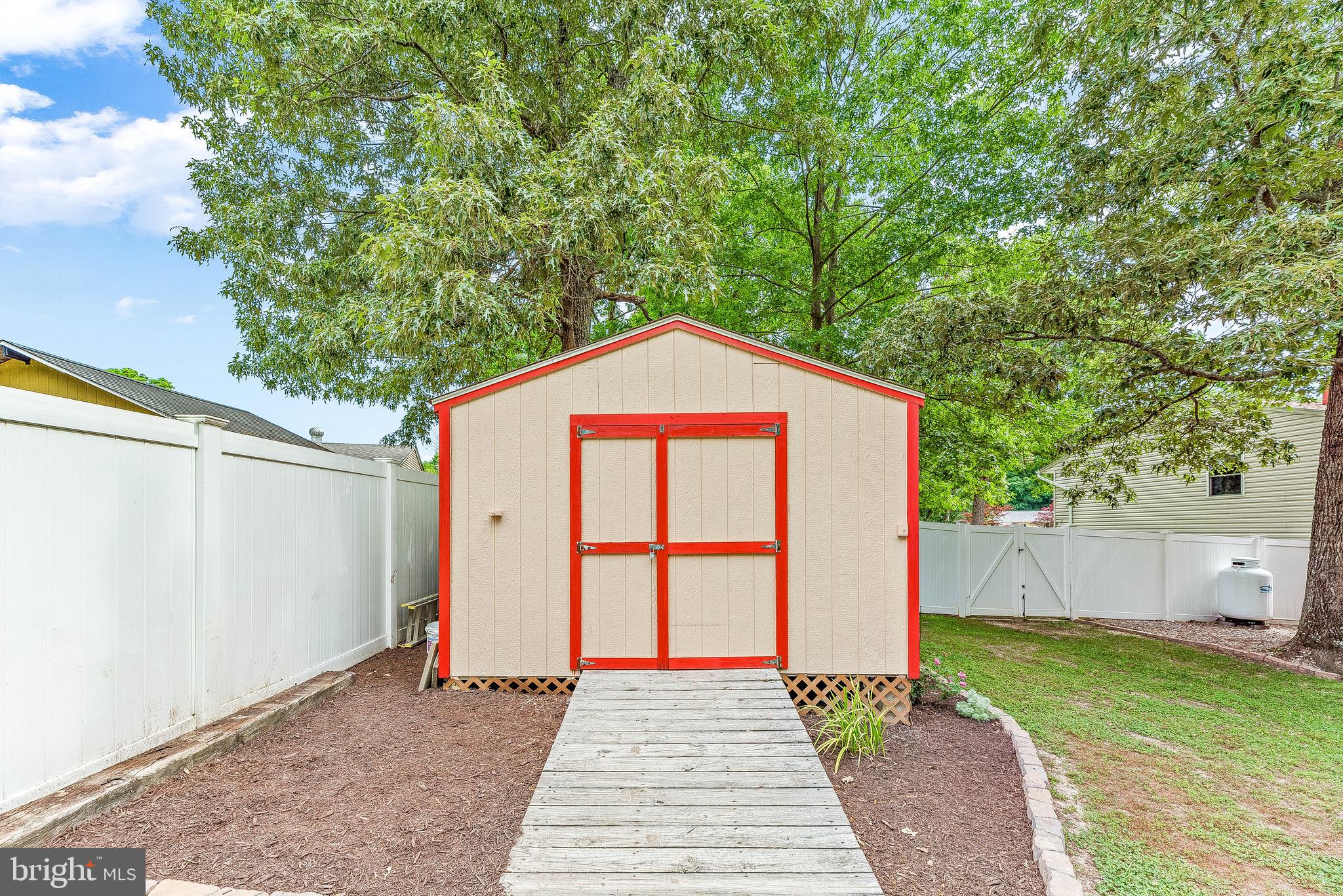 BATES ACRES - Residential