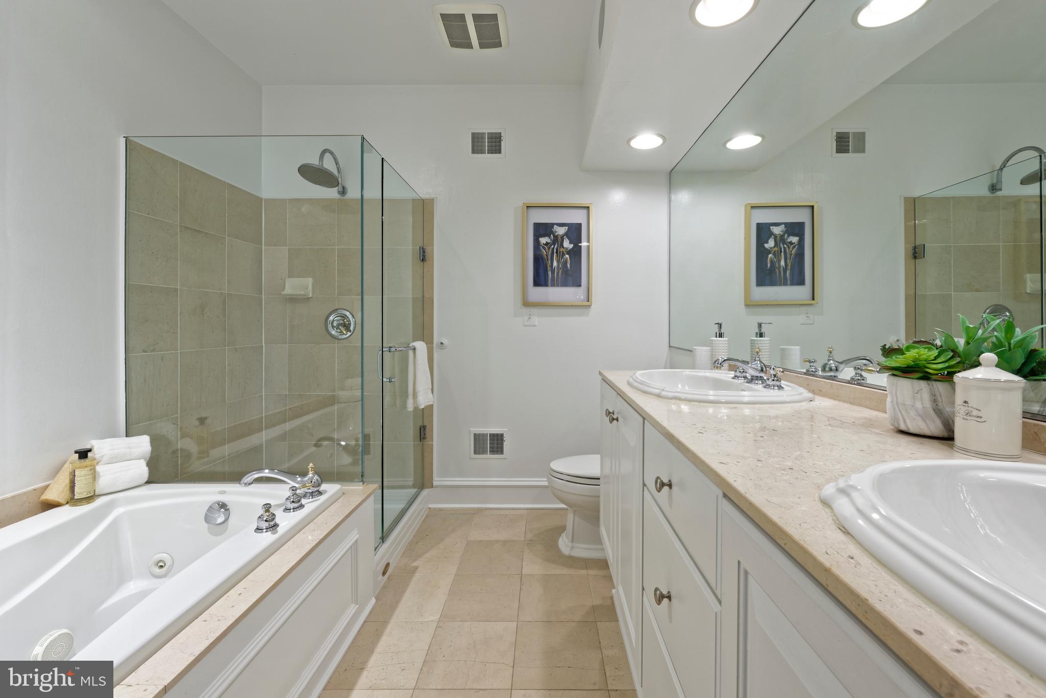 QUEENS ROW - Residential