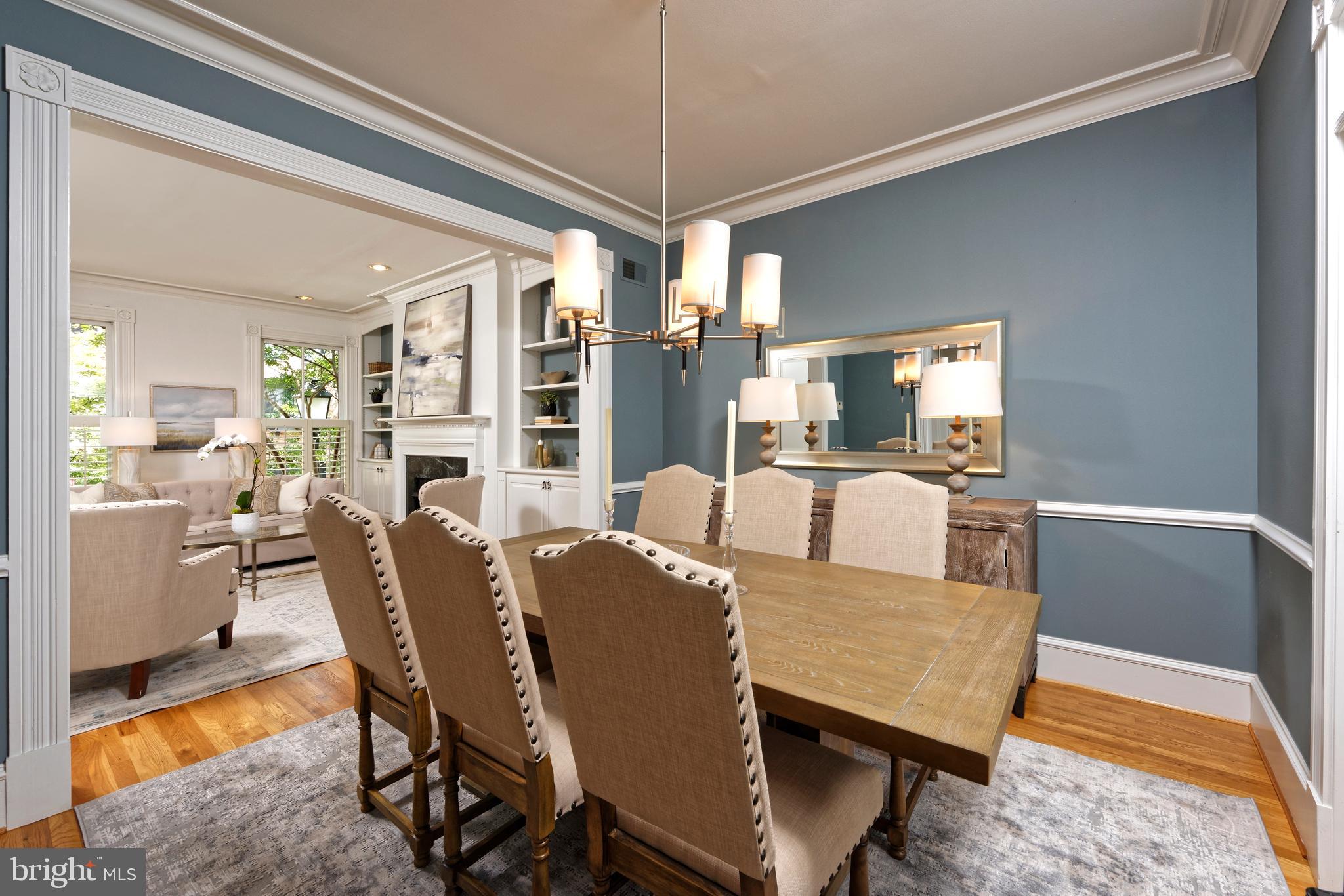 QUEENS ROW - Residential