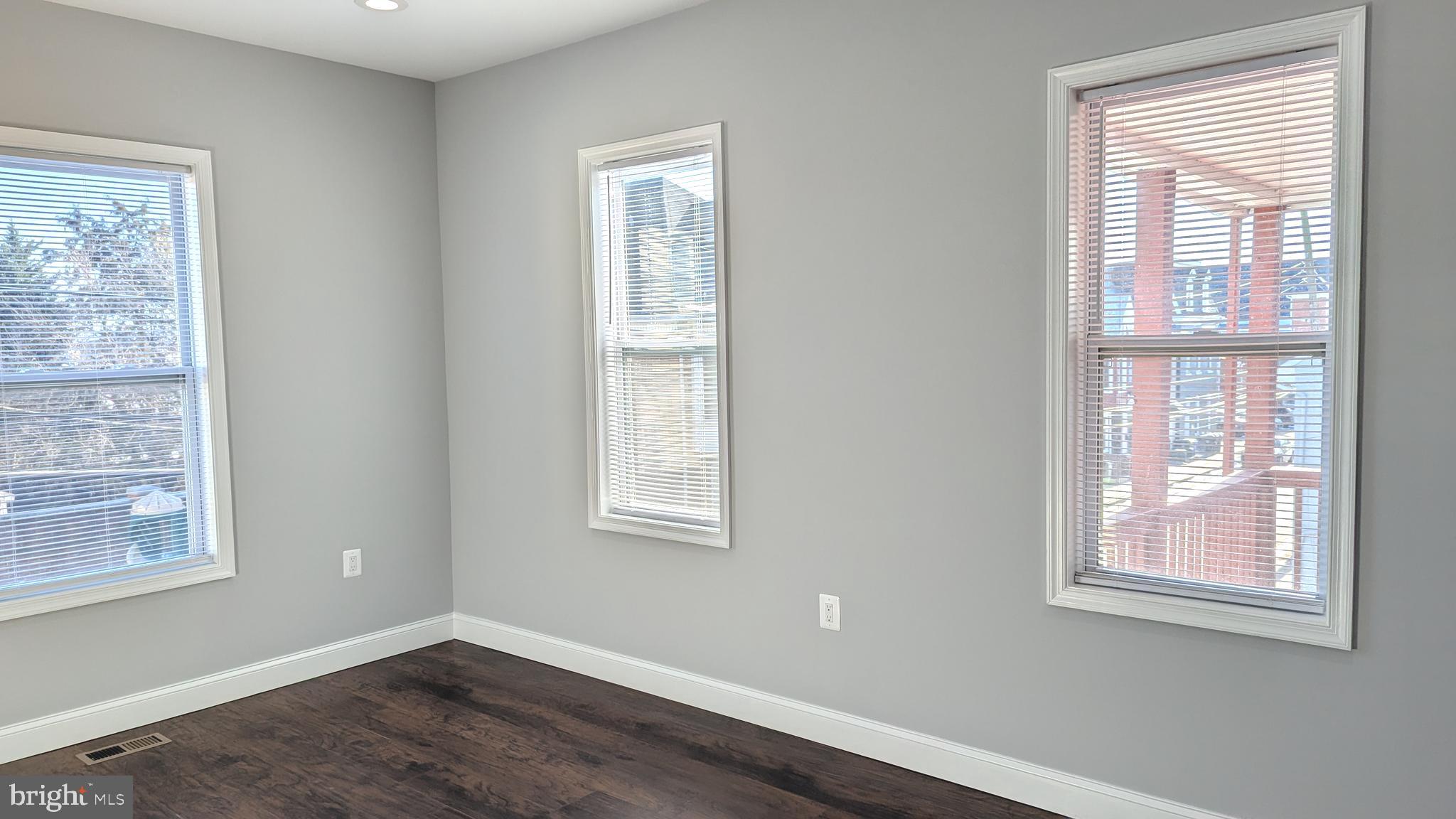 HAGERSTOWN - Residential