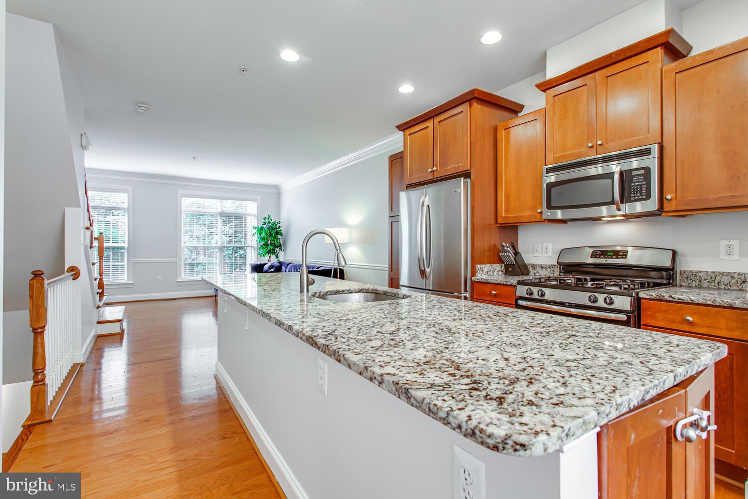 BUCKINGHAM COMMONS - Residential Lease