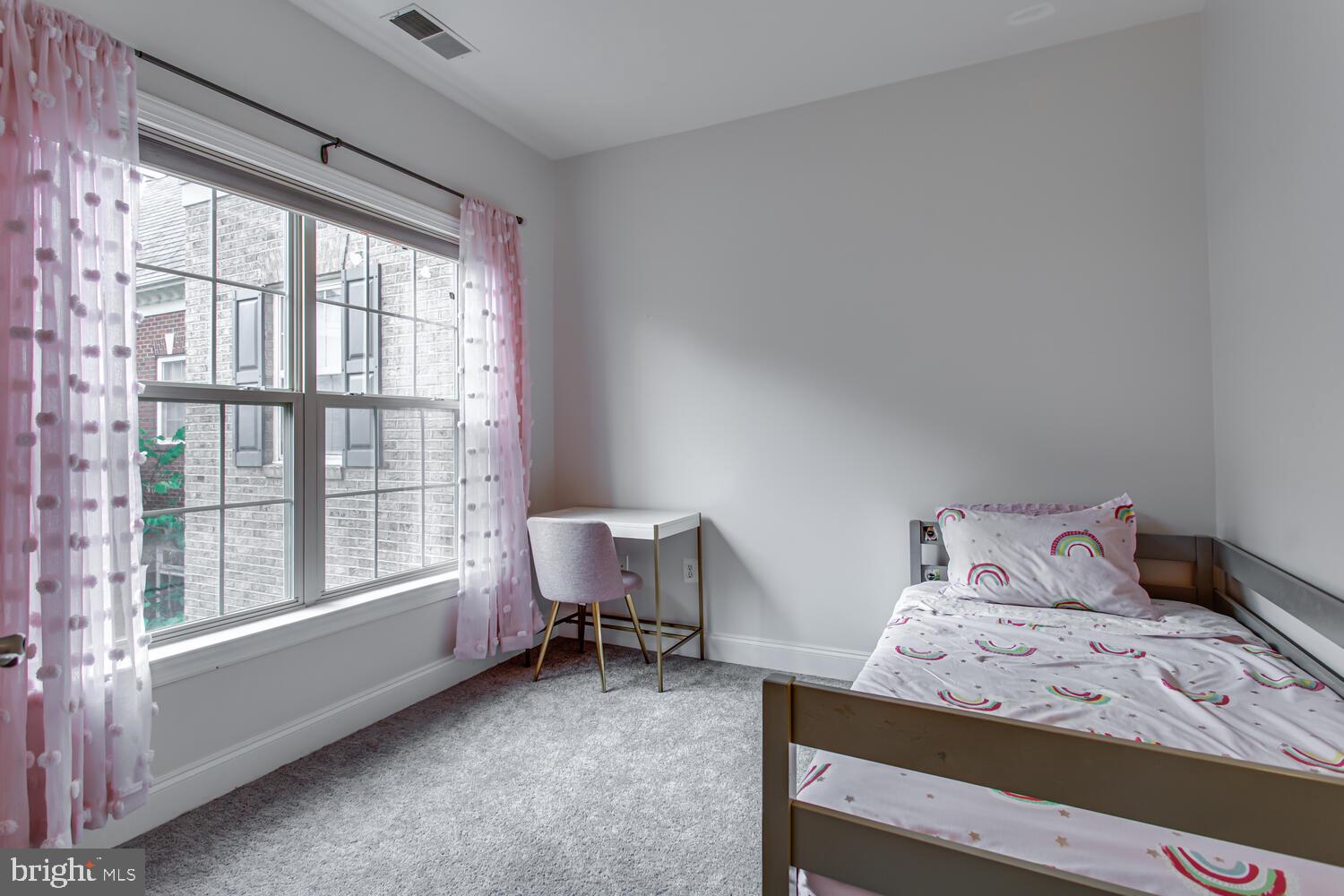 BUCKINGHAM COMMONS - Residential Lease