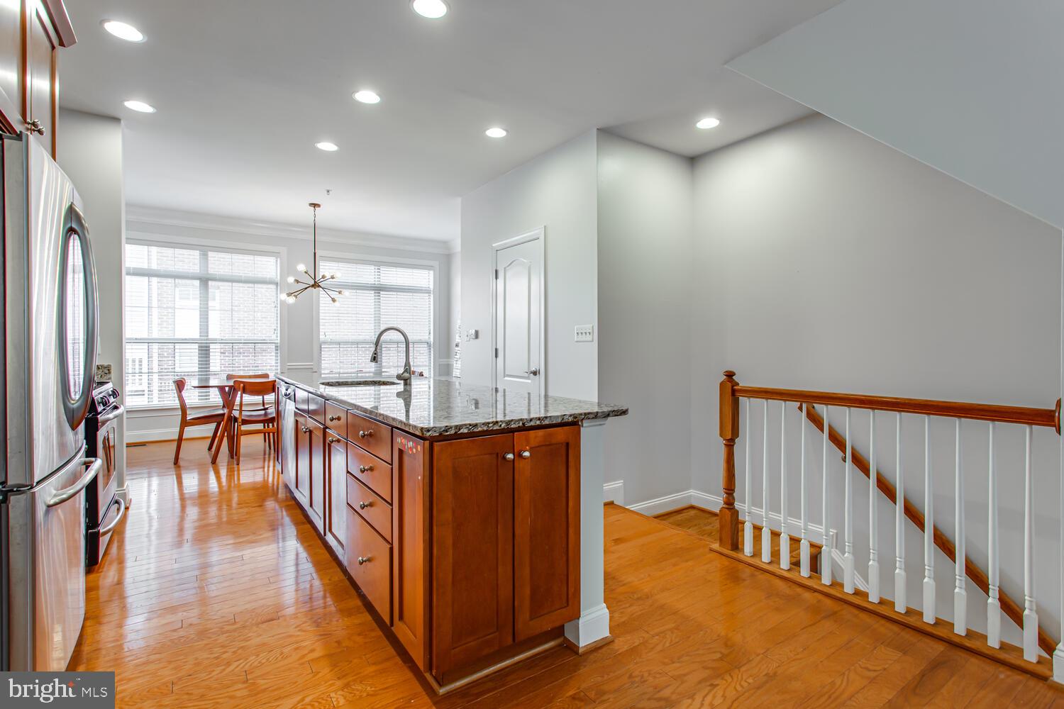 BUCKINGHAM COMMONS - Residential Lease