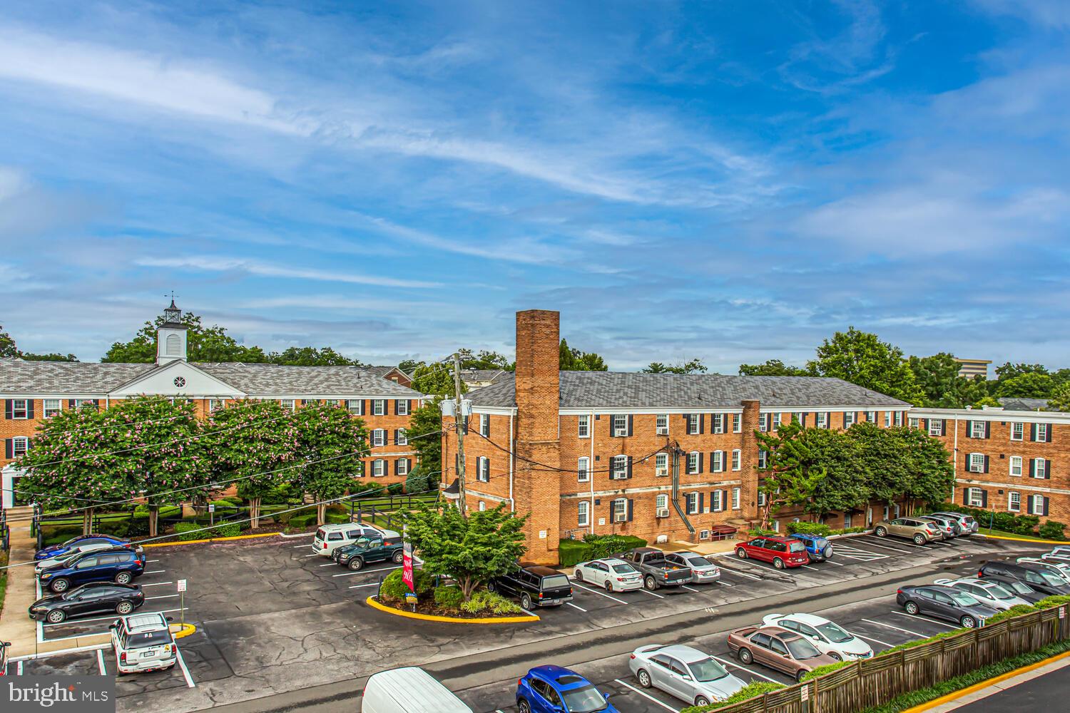 BUCKINGHAM COMMONS - Residential Lease