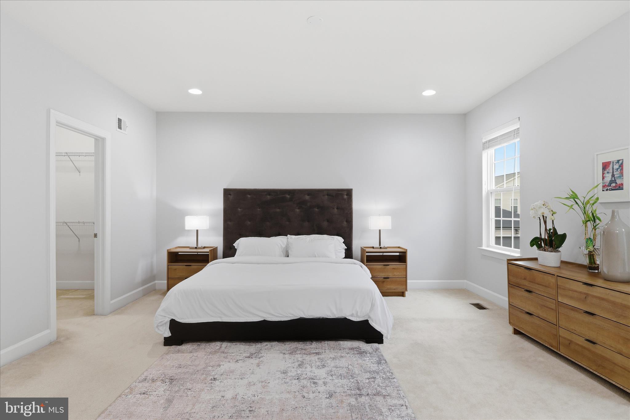 ONE LOUDOUN - Residential