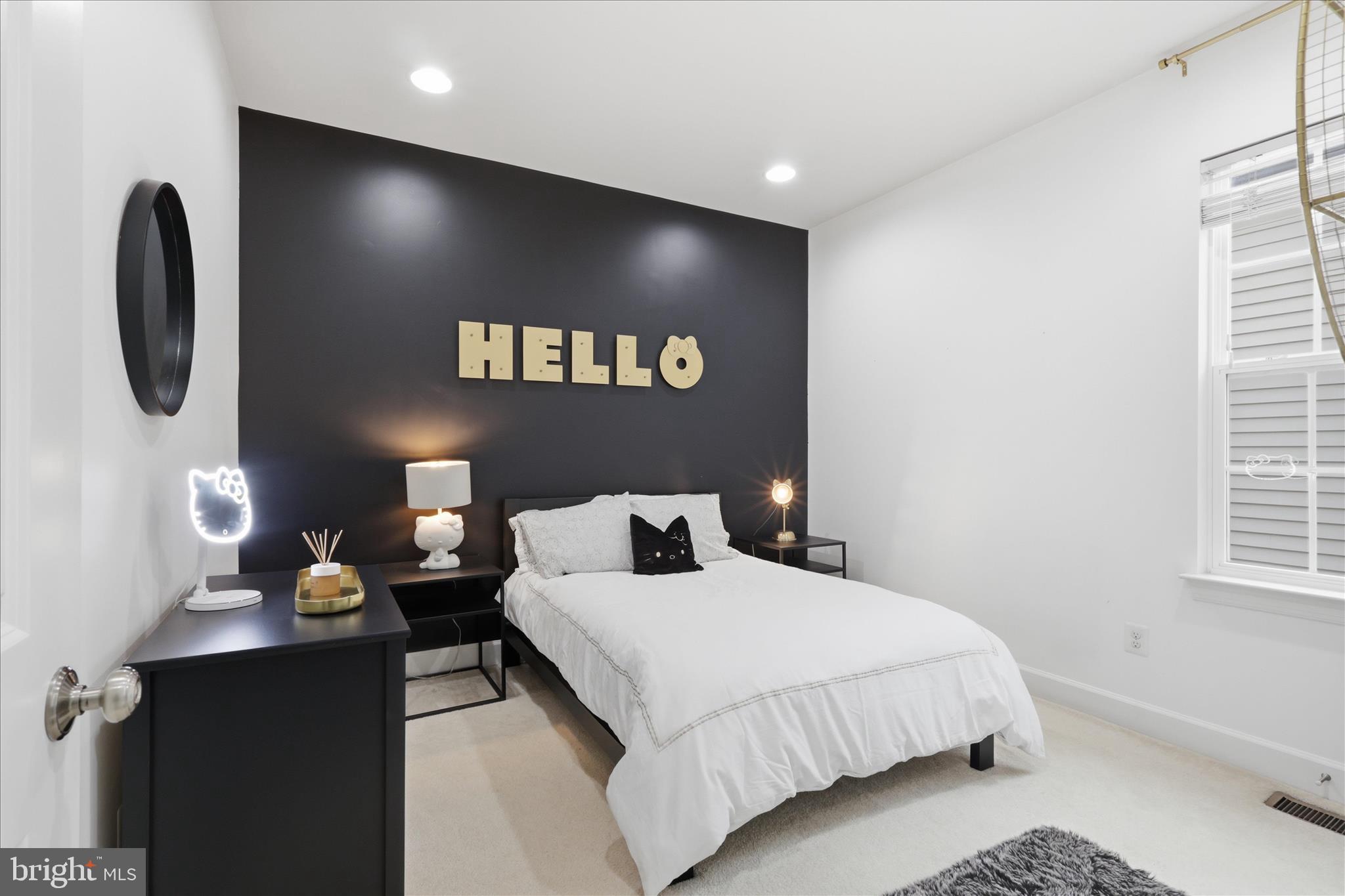 ONE LOUDOUN - Residential