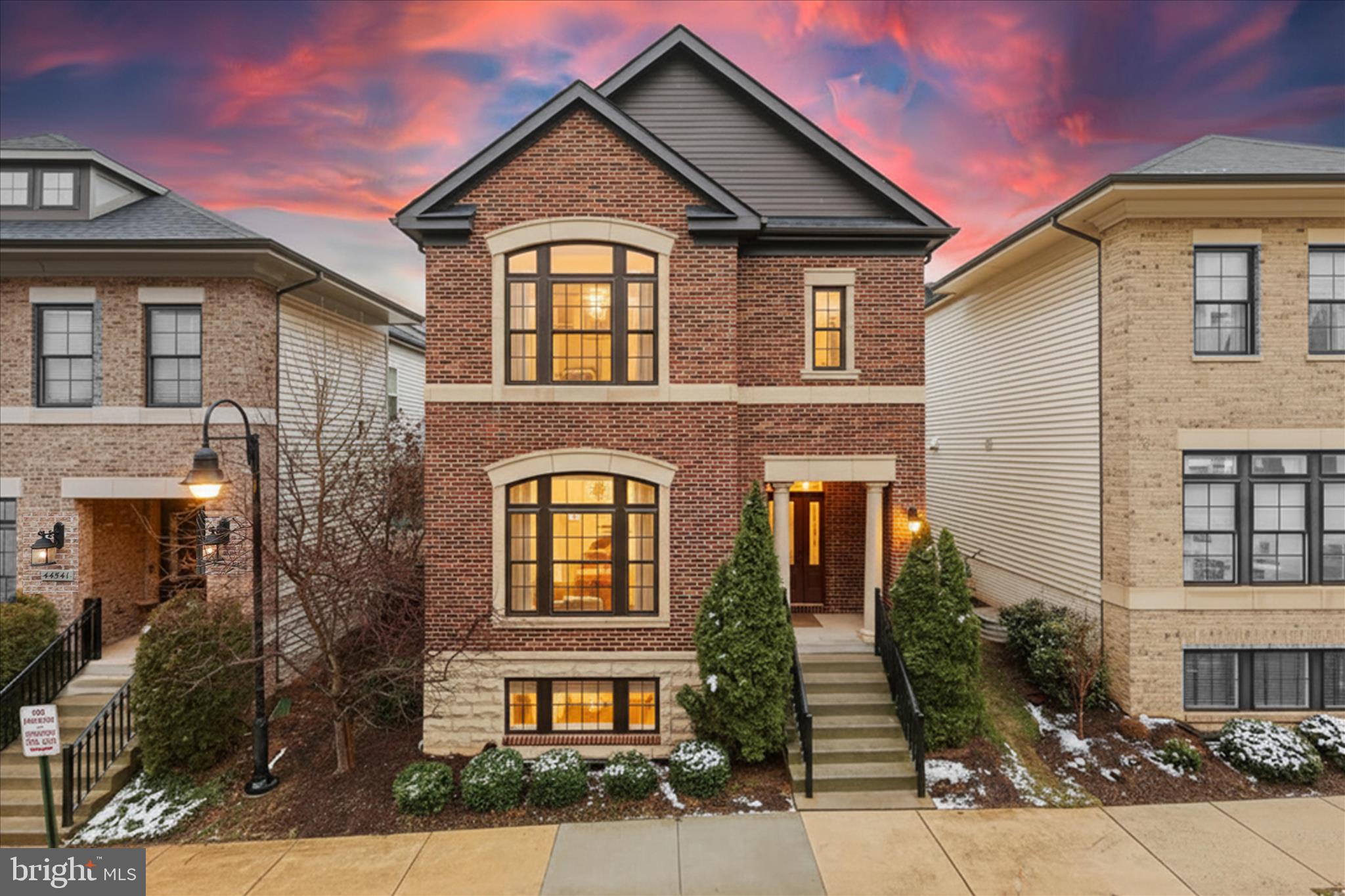 ONE LOUDOUN - Residential