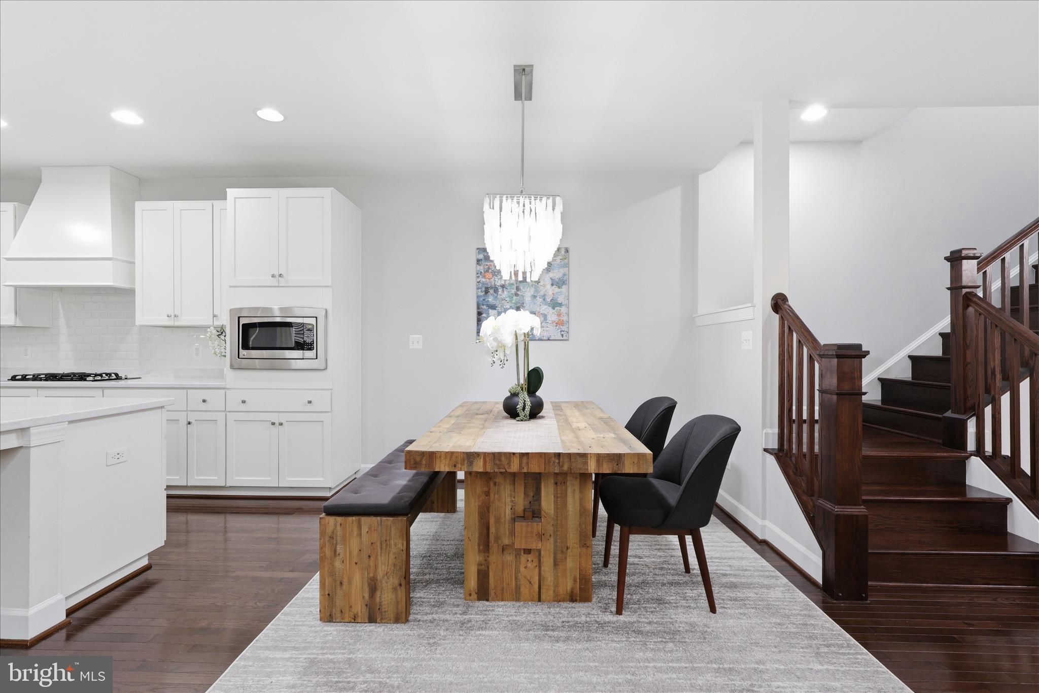 ONE LOUDOUN - Residential