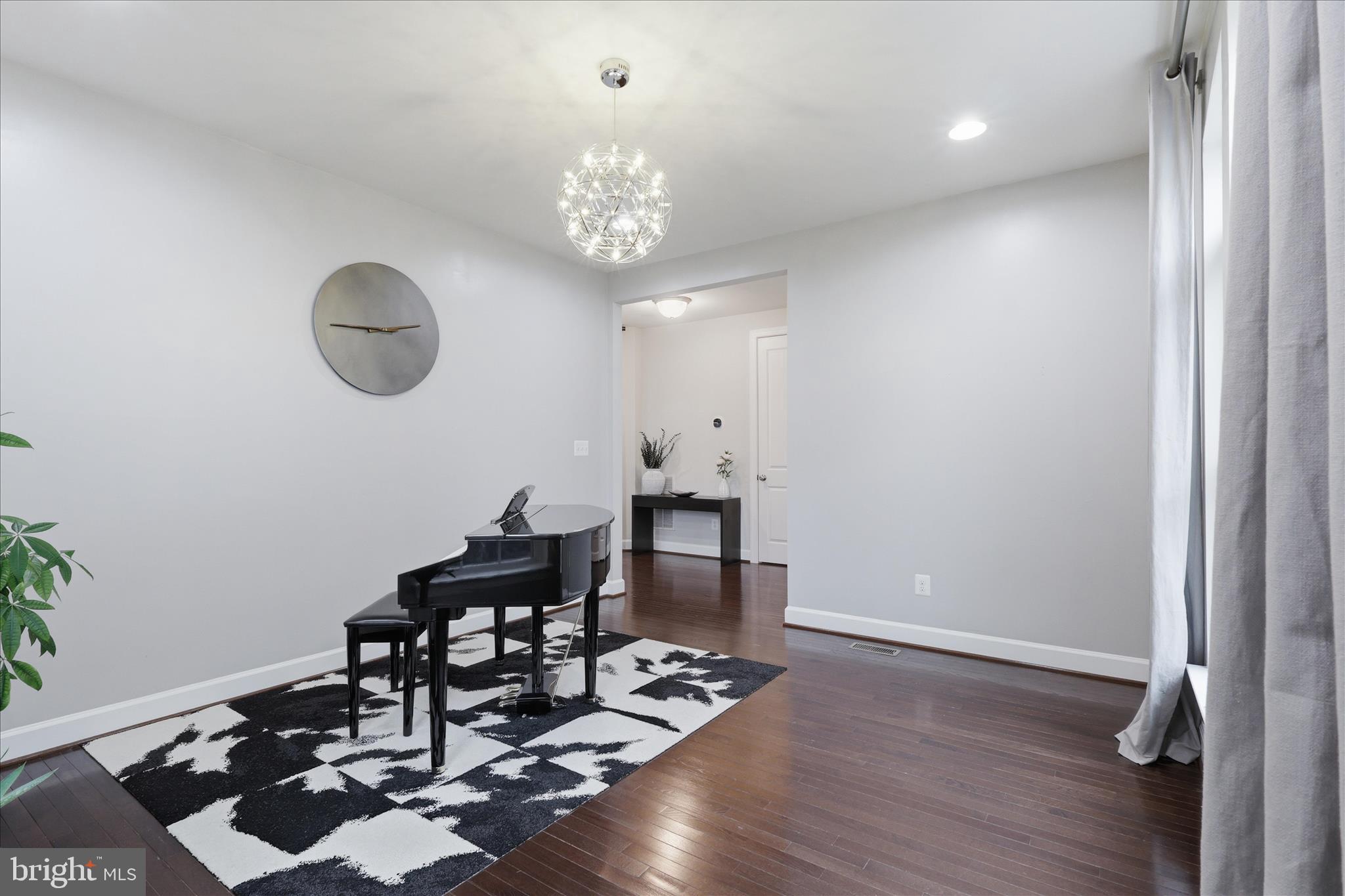 ONE LOUDOUN - Residential