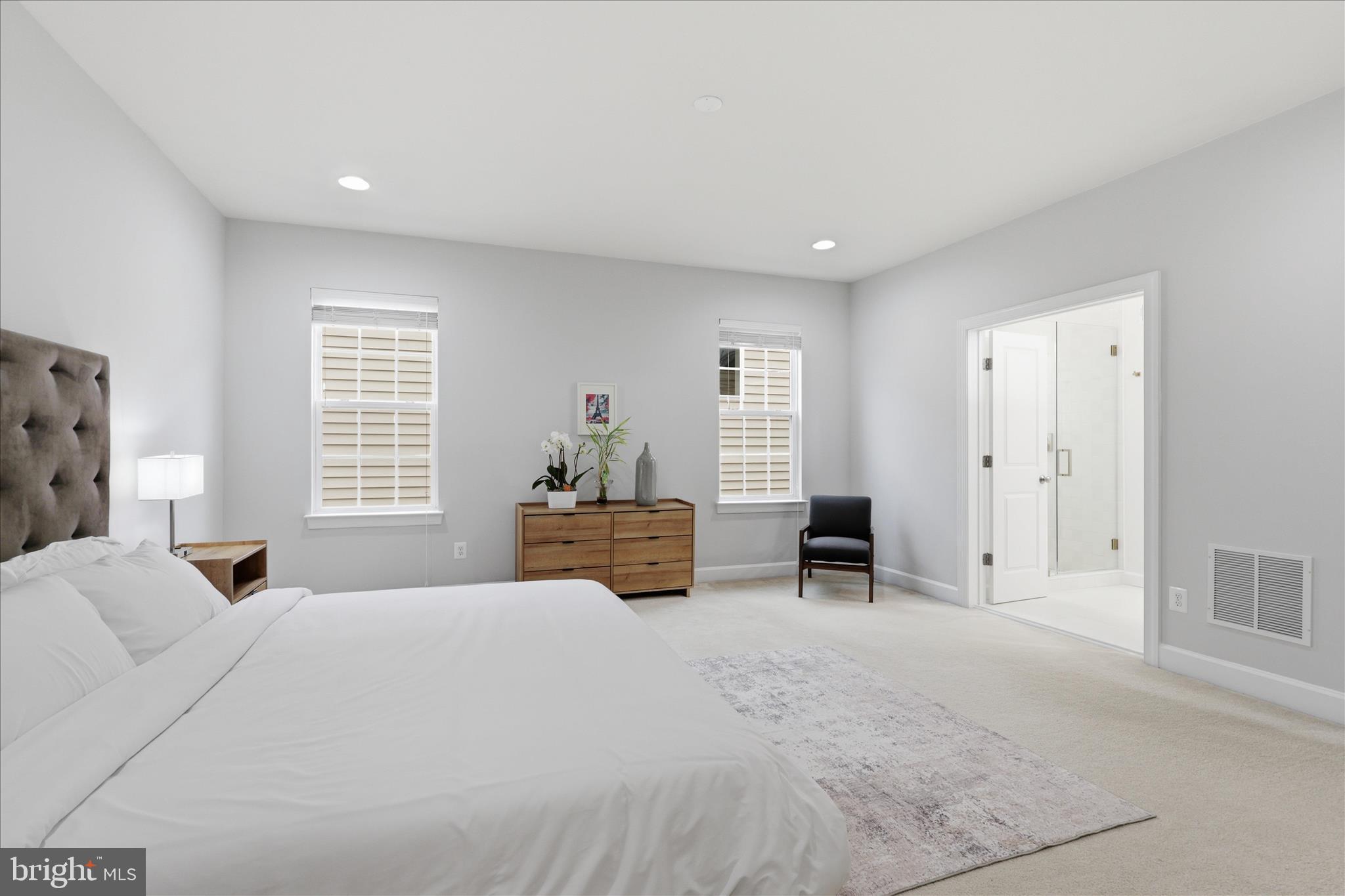 ONE LOUDOUN - Residential