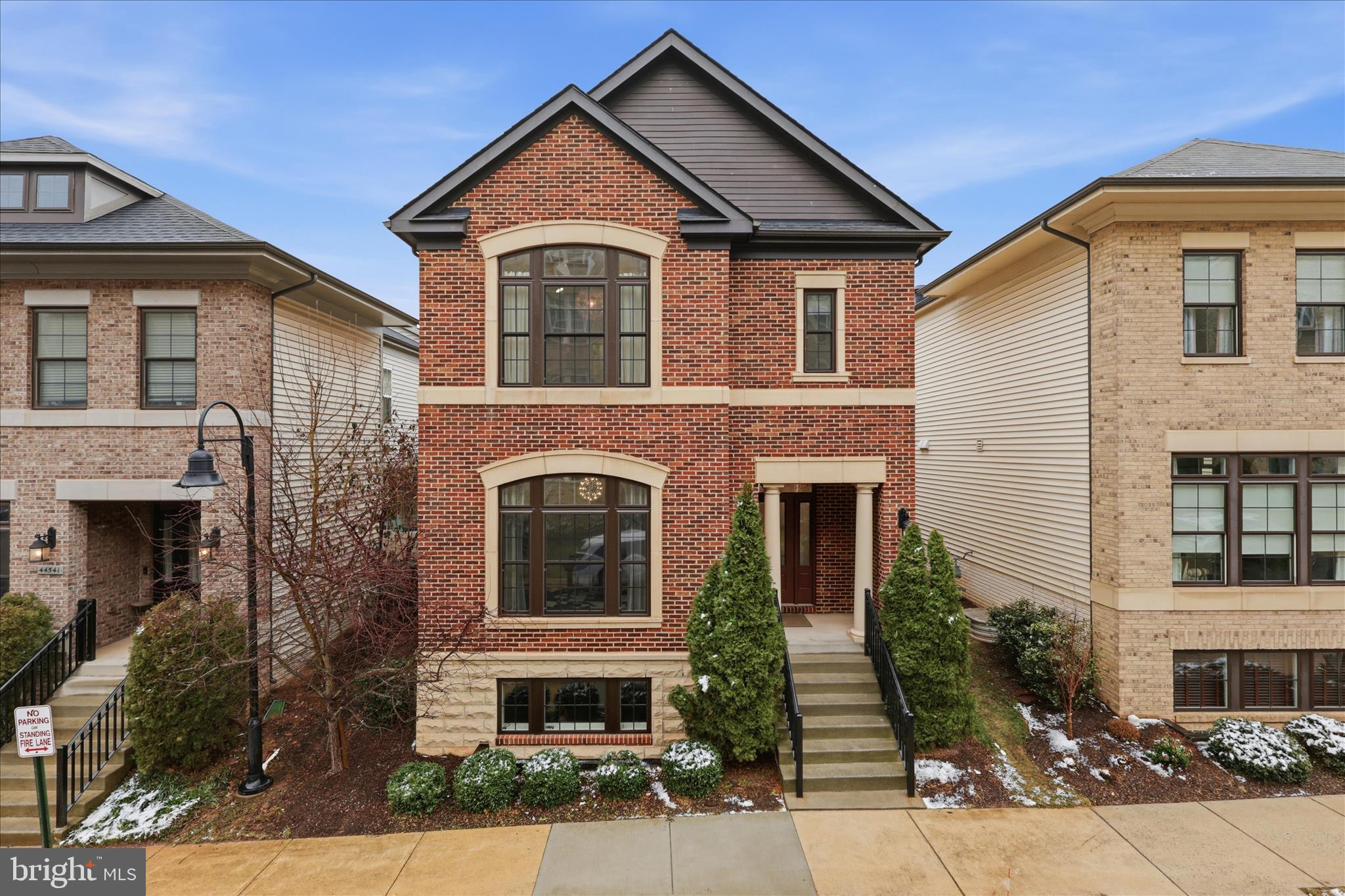 ONE LOUDOUN - Residential