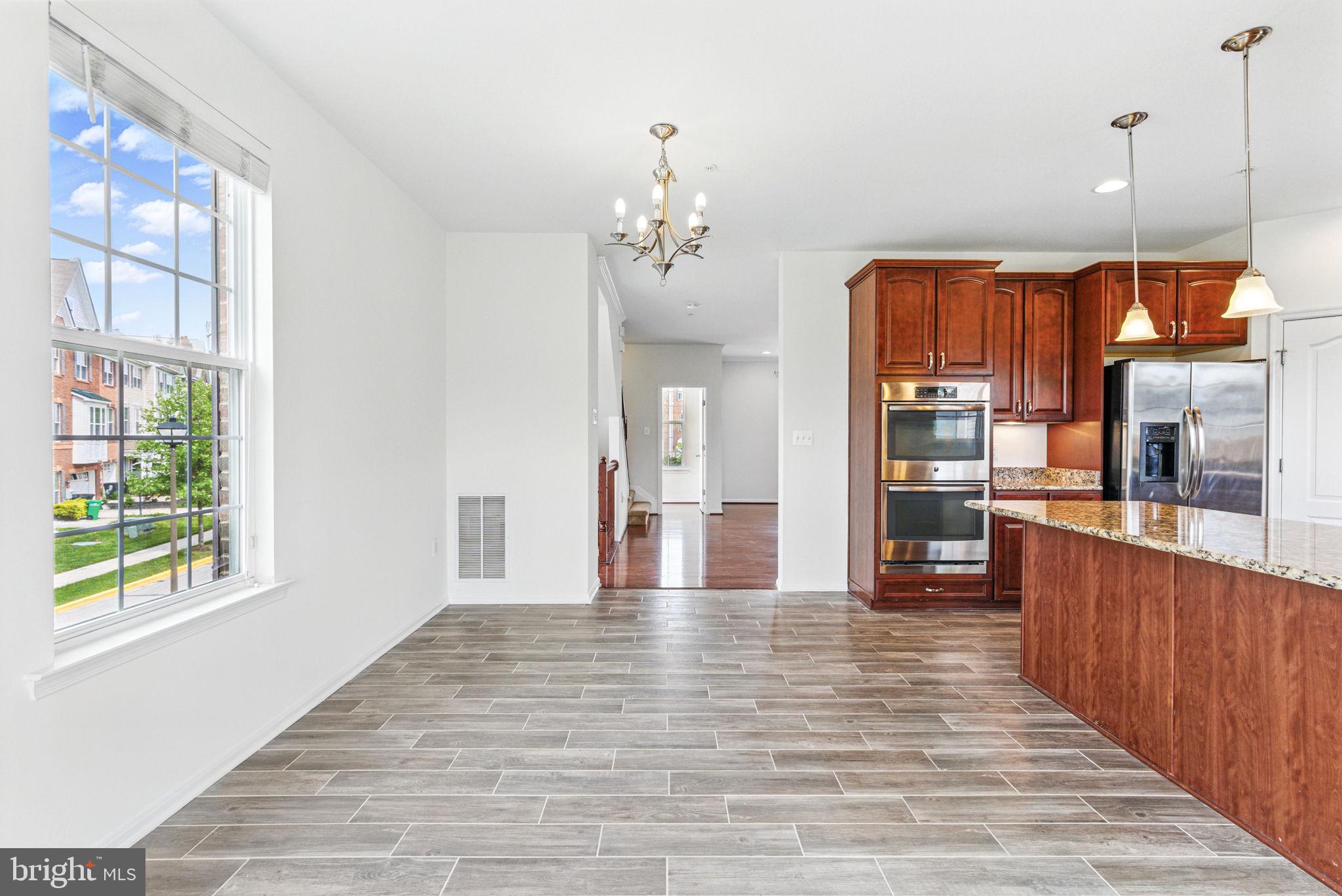 VILLAGES AT PEPPER MILL - Residential Lease