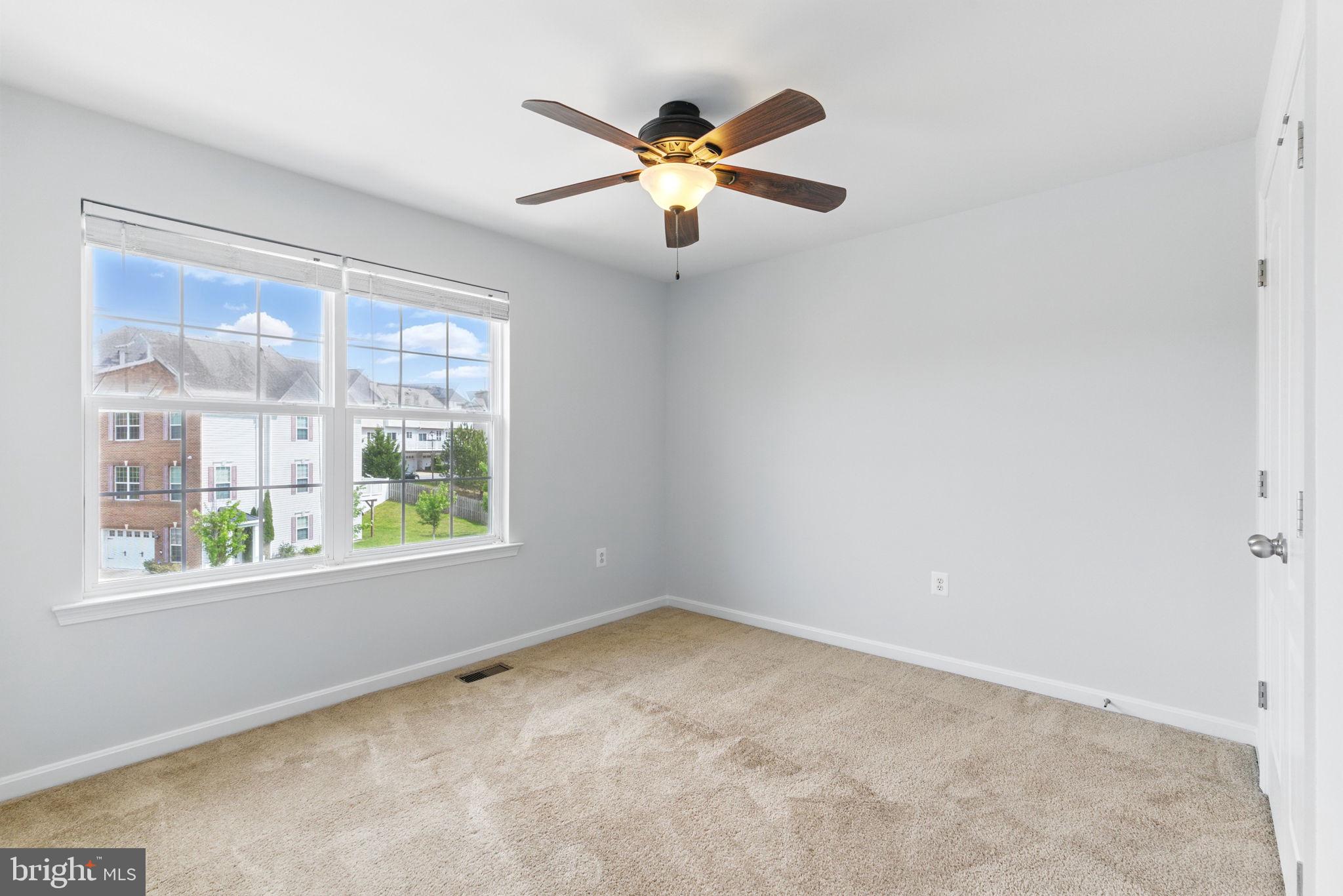 VILLAGES AT PEPPER MILL - Residential Lease