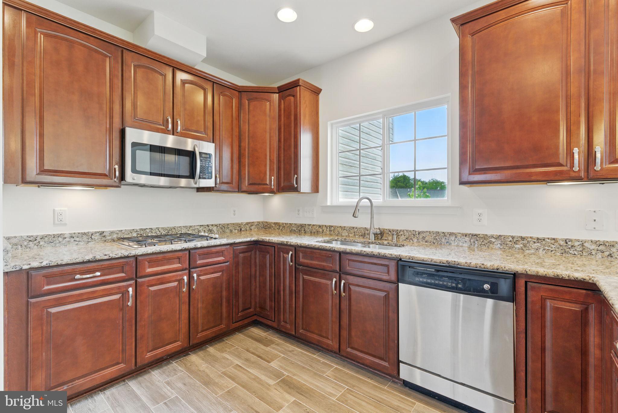 VILLAGES AT PEPPER MILL - Residential Lease