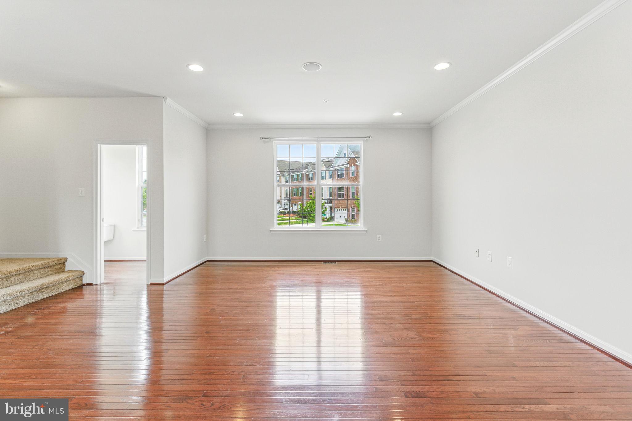 VILLAGES AT PEPPER MILL - Residential Lease